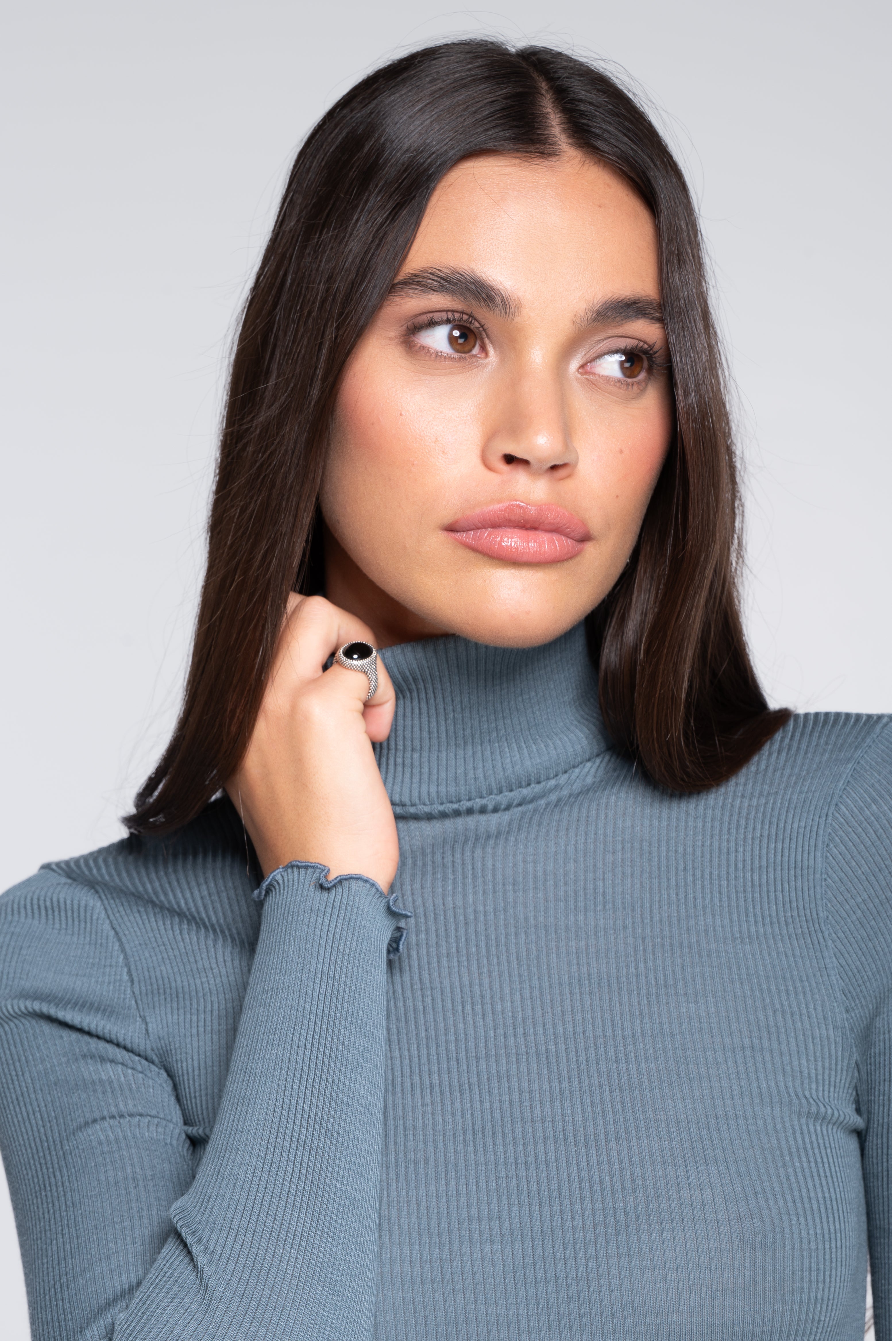 Pull à col roulé en laine et soie 3438