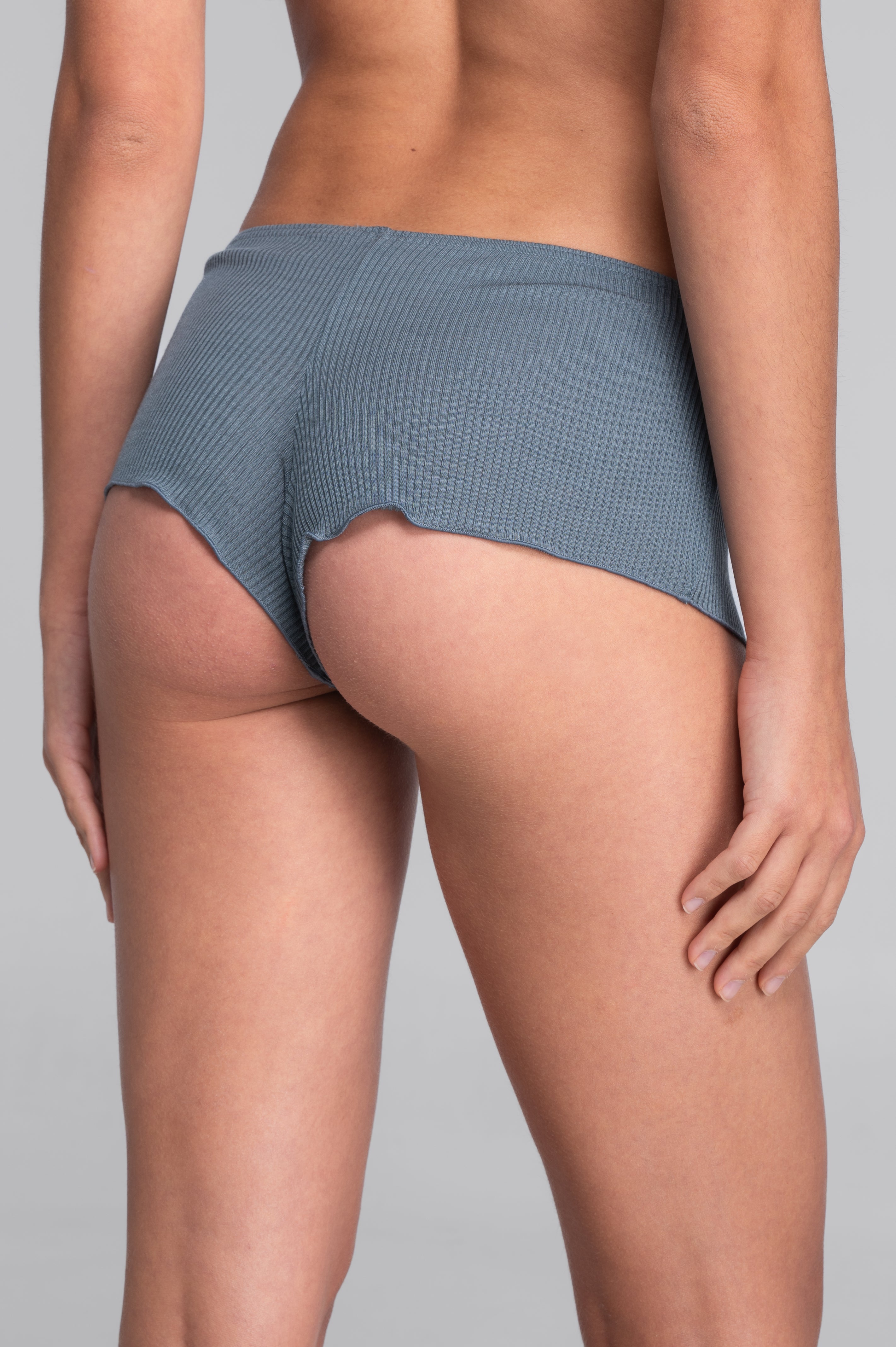 Culotte mi-haute en laine et soie 3441