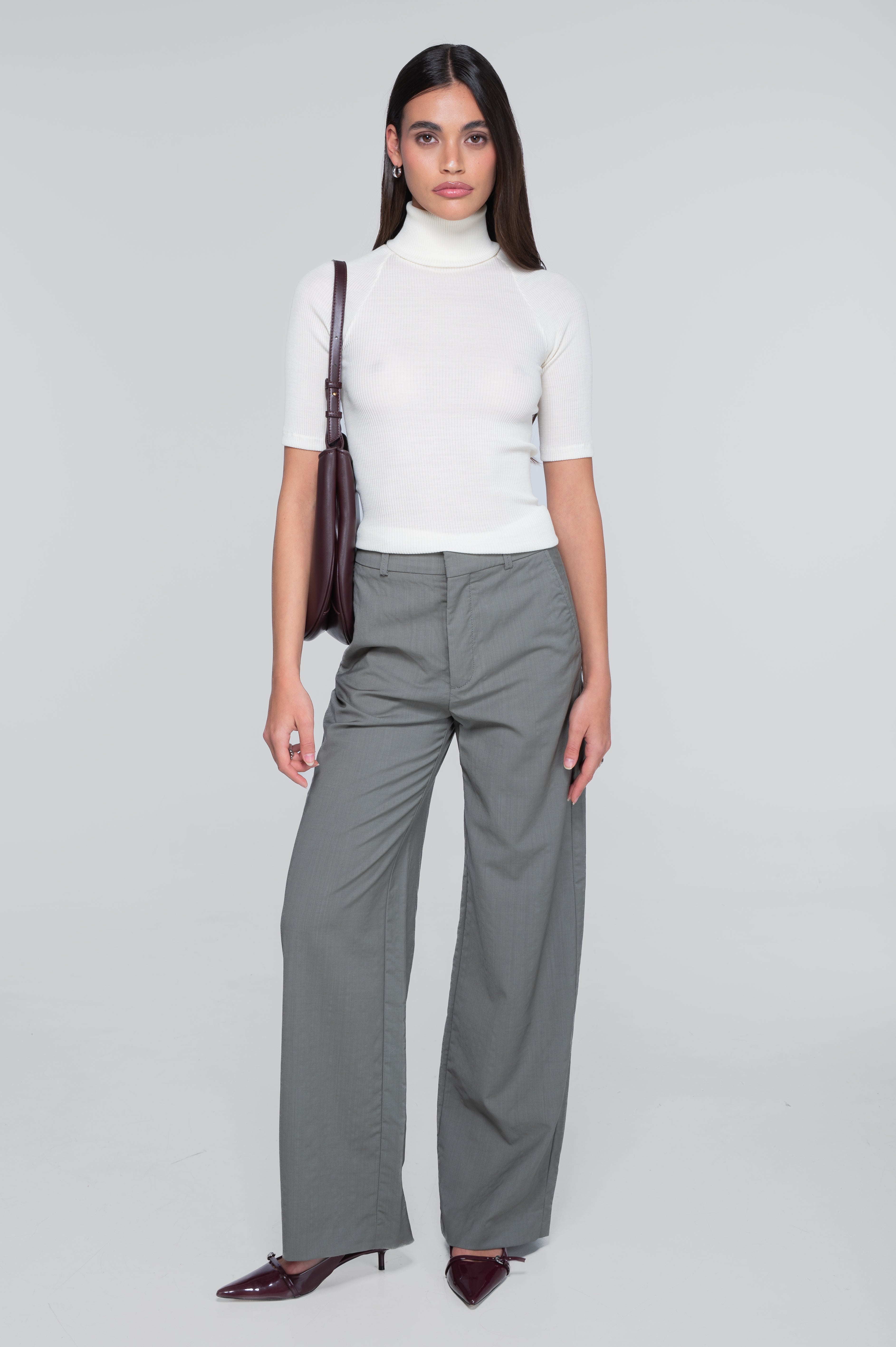 アプロンブ 25SS HALF-SLEEVES TURTLENECK Brushed short sleeve turtleneck - Products - Light Honey | Soft Goat