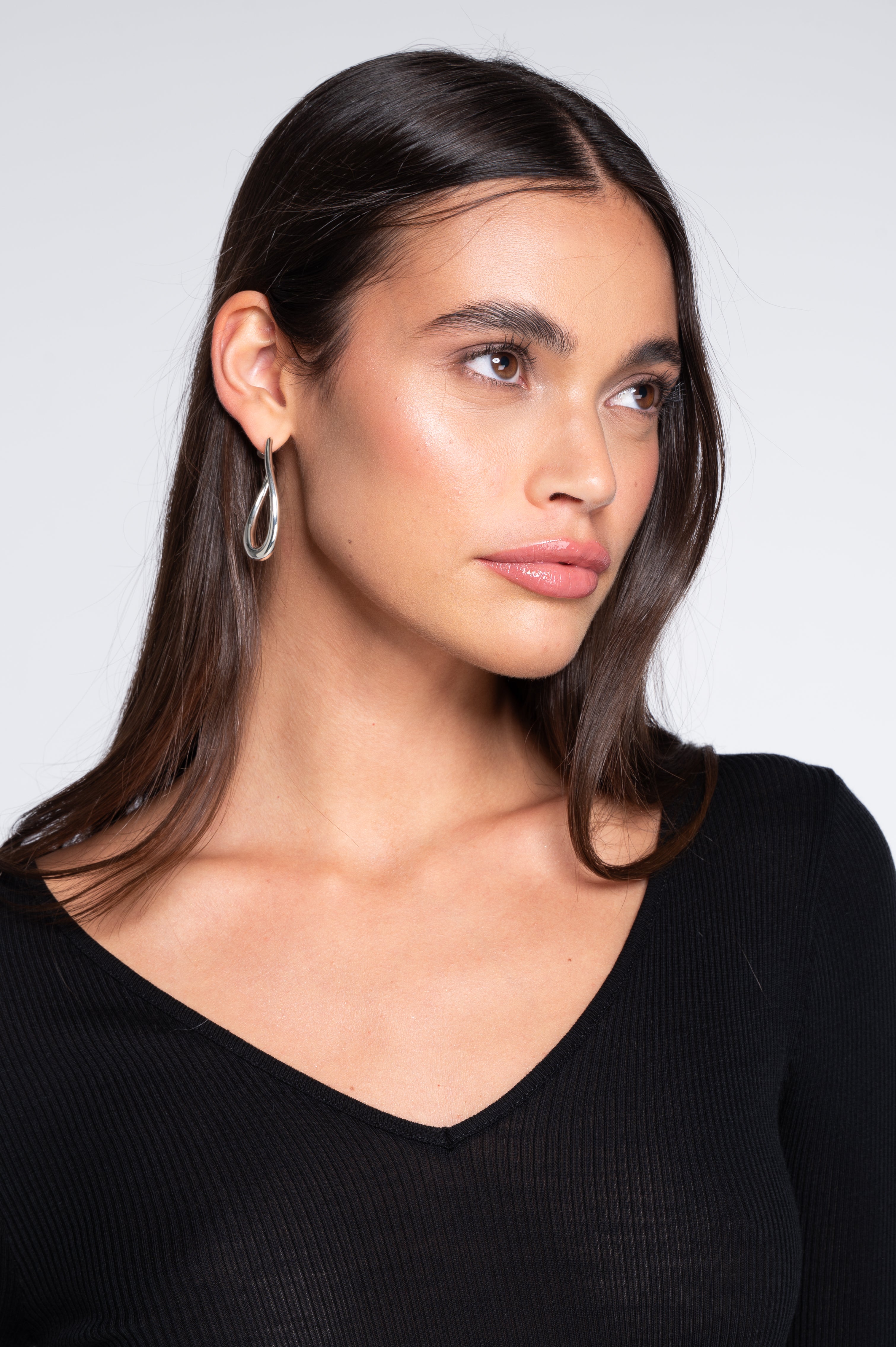 Haut à manches longues et col en V en laine et soie 3486