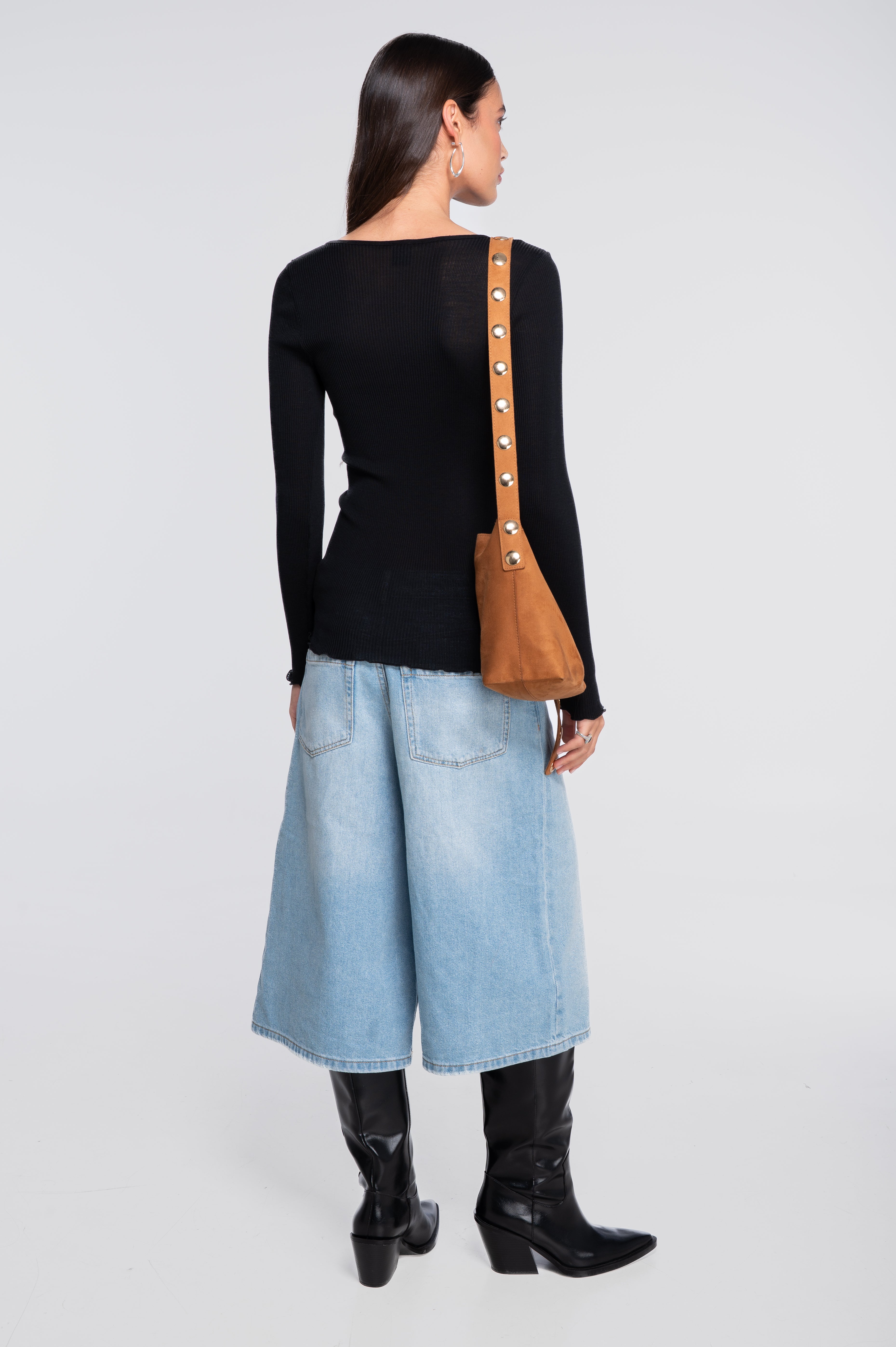 Haut à manches longues et col en V en laine et soie 3486