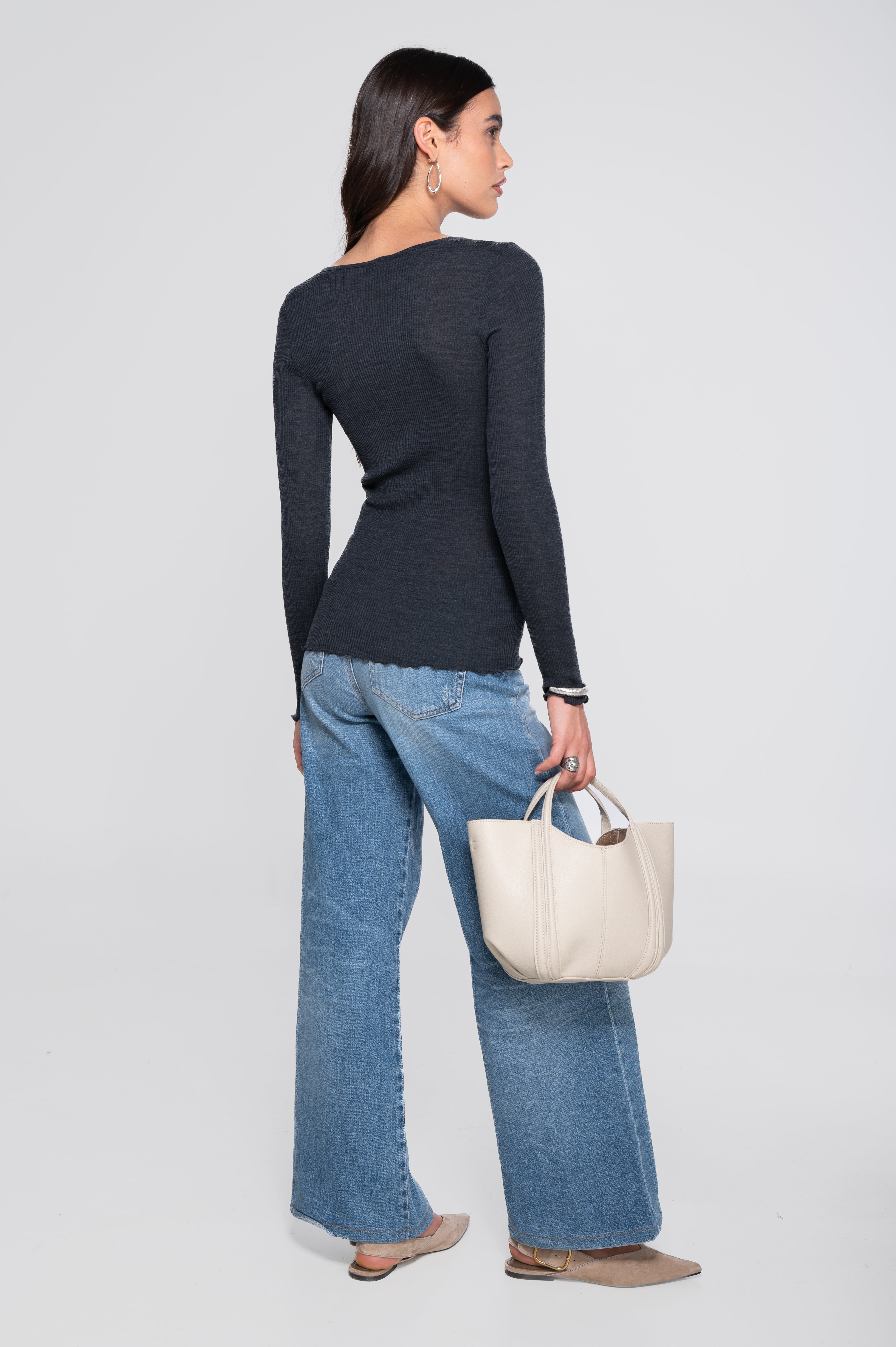 Wool and silk long sleeves V neck shirt 3486