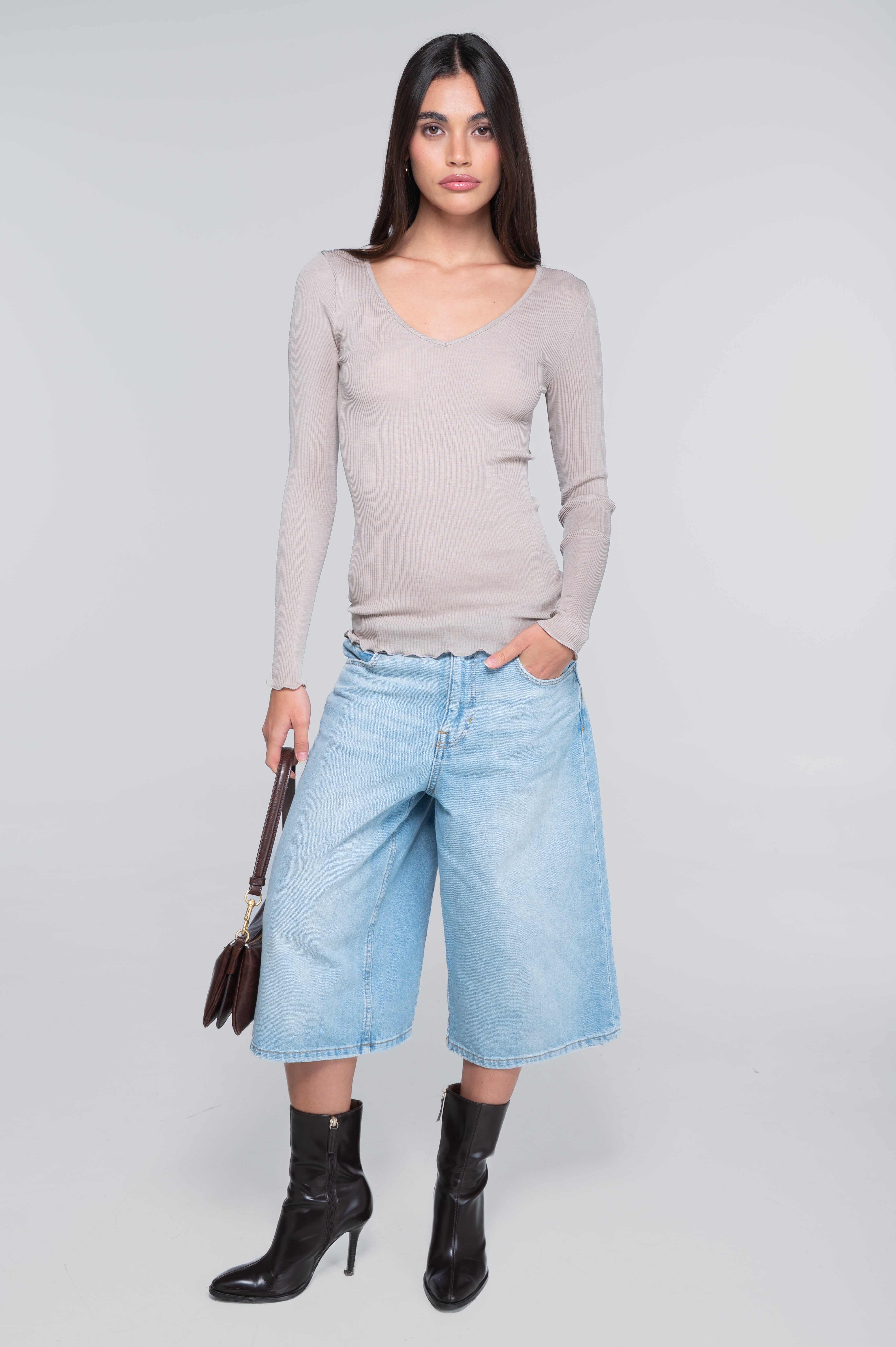 Wool and silk long sleeves V neck shirt 3486