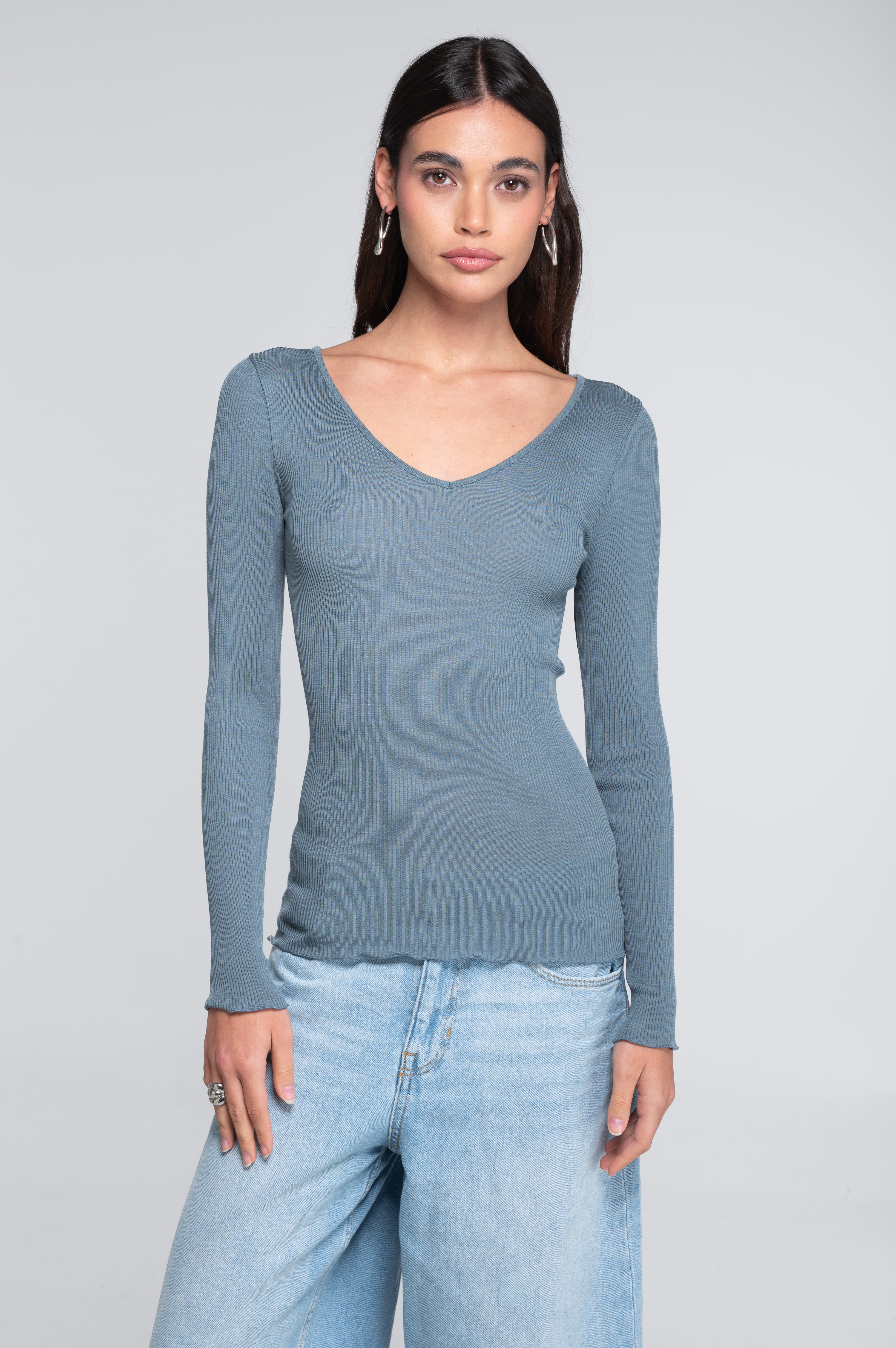 Wool and silk long sleeves V neck shirt 3486