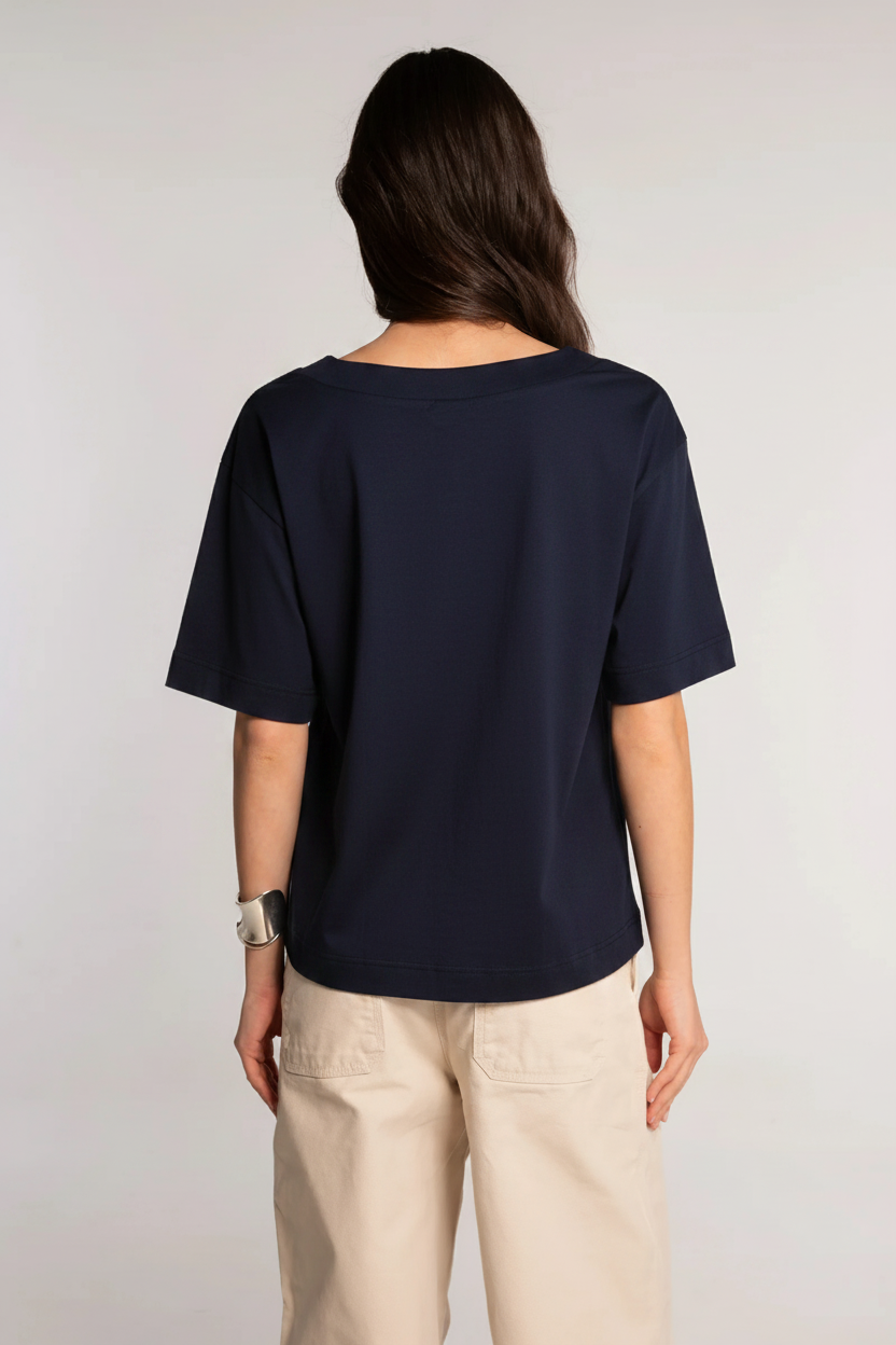 V neck T-shirt in jersey cotton 411