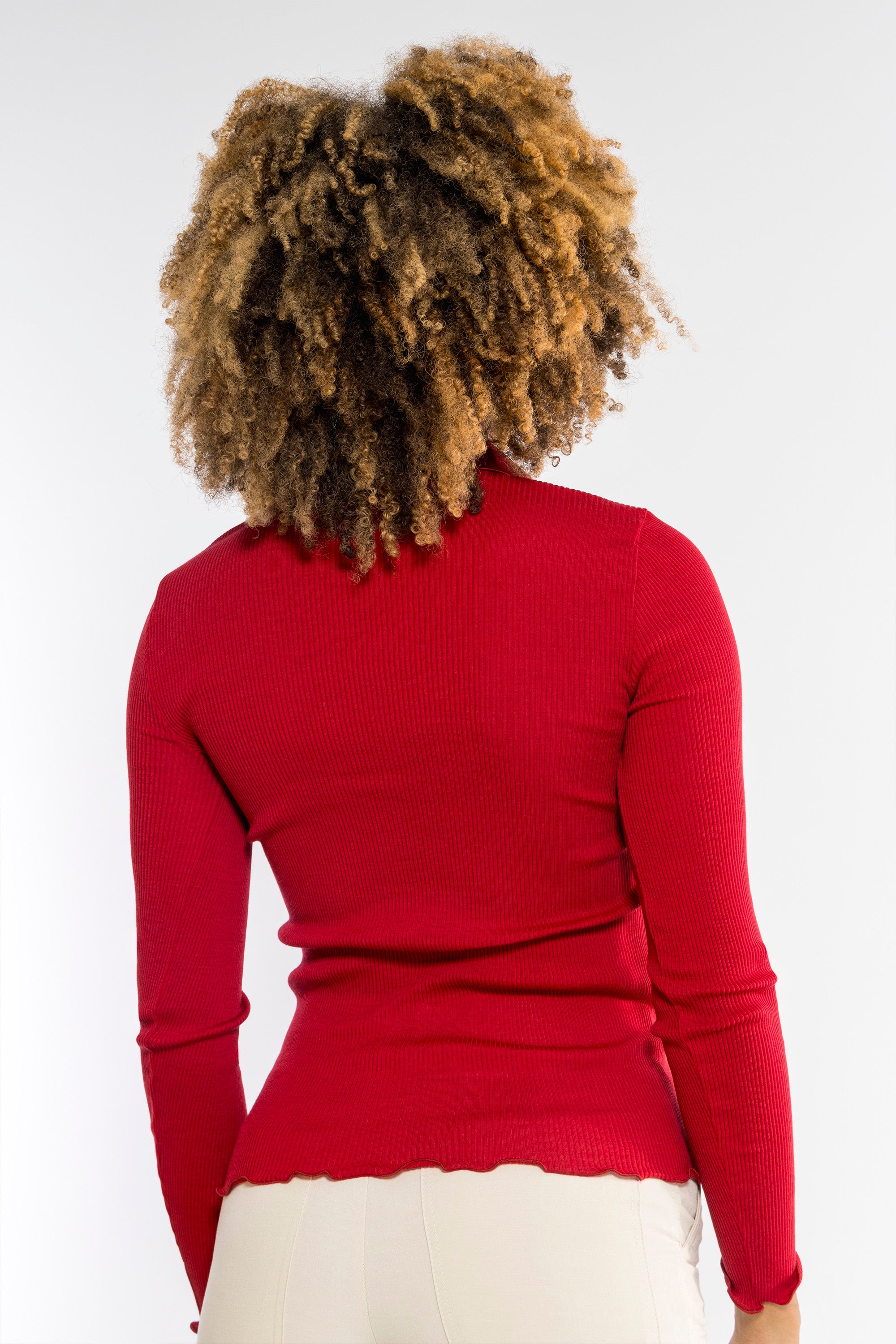 Chemise à manches longues en laine et soie avec ouverture en satin 6350