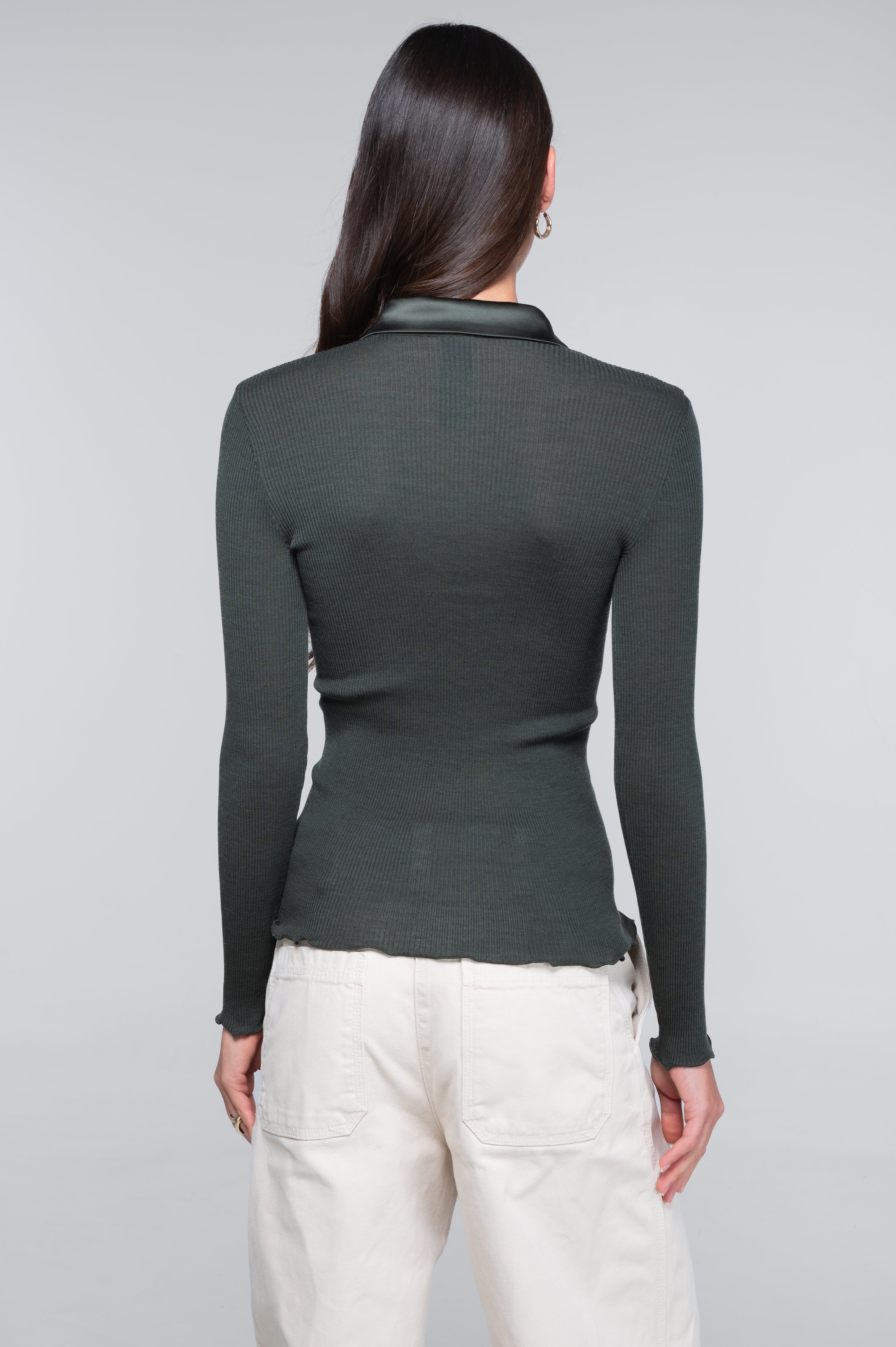 Chemise à manches longues en laine et soie avec ouverture en satin 6350