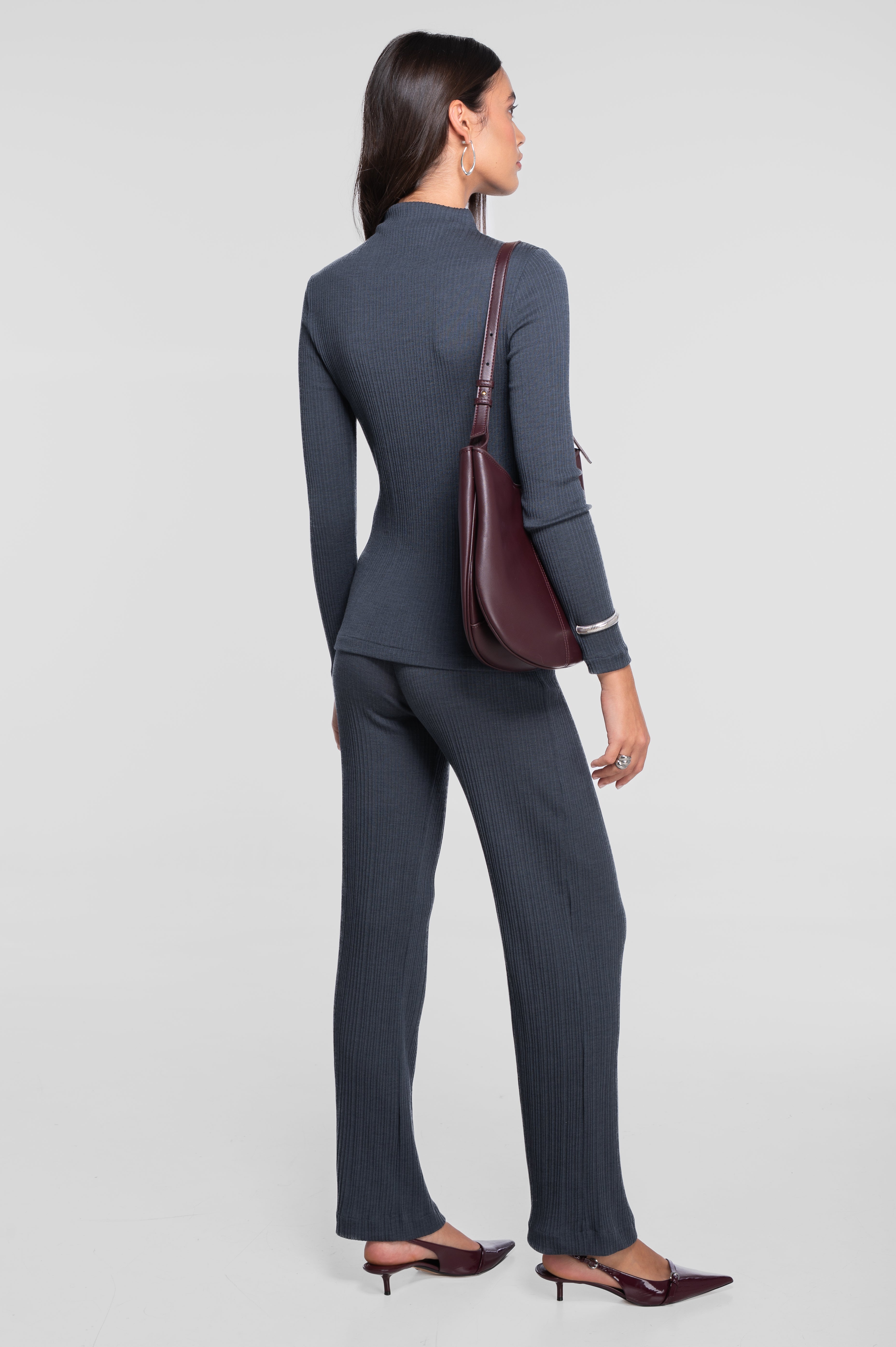 Haut à manches longues et col montant en laine et soie 7466