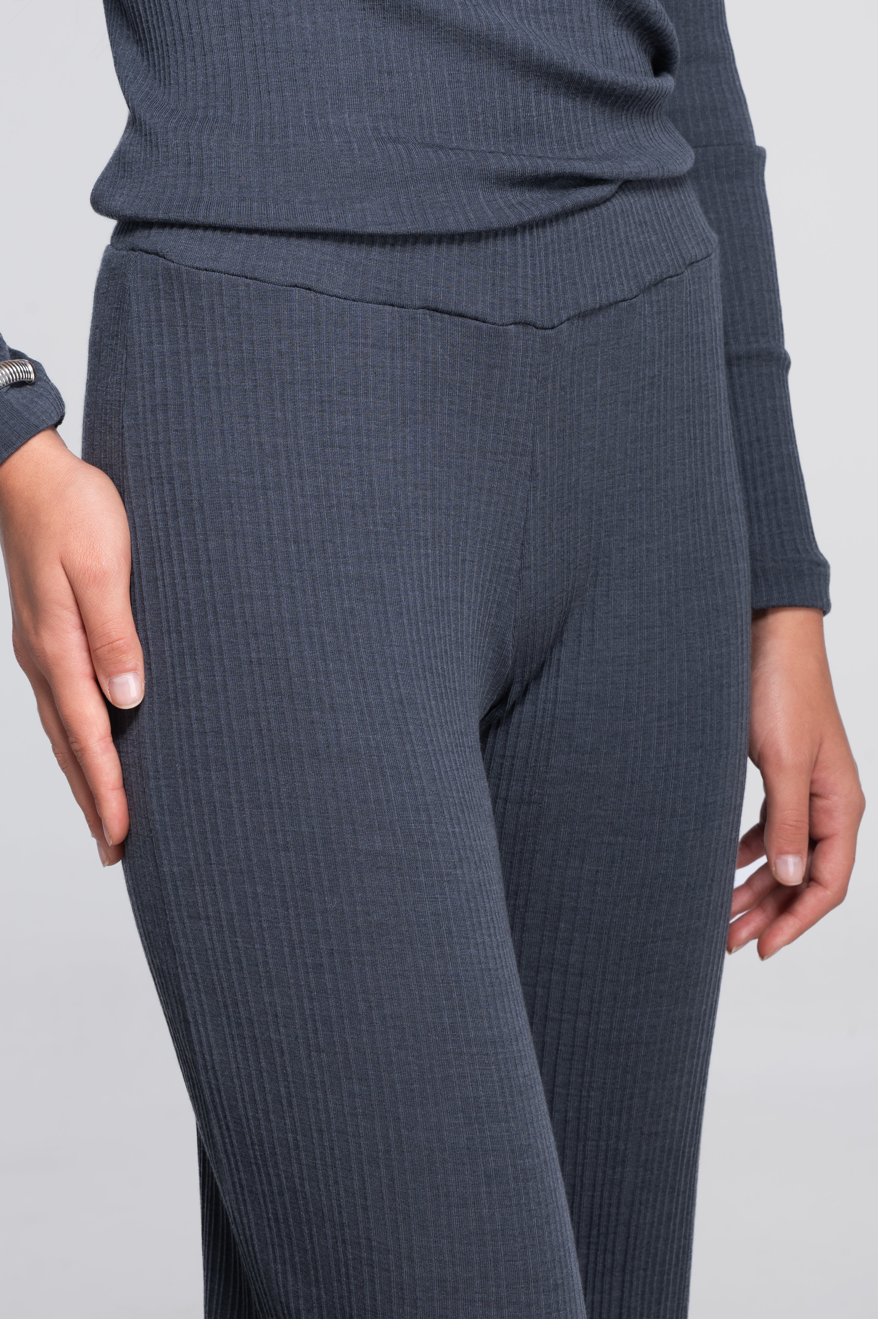 Wide-leg wool and silk trousers with irregular rib 7468