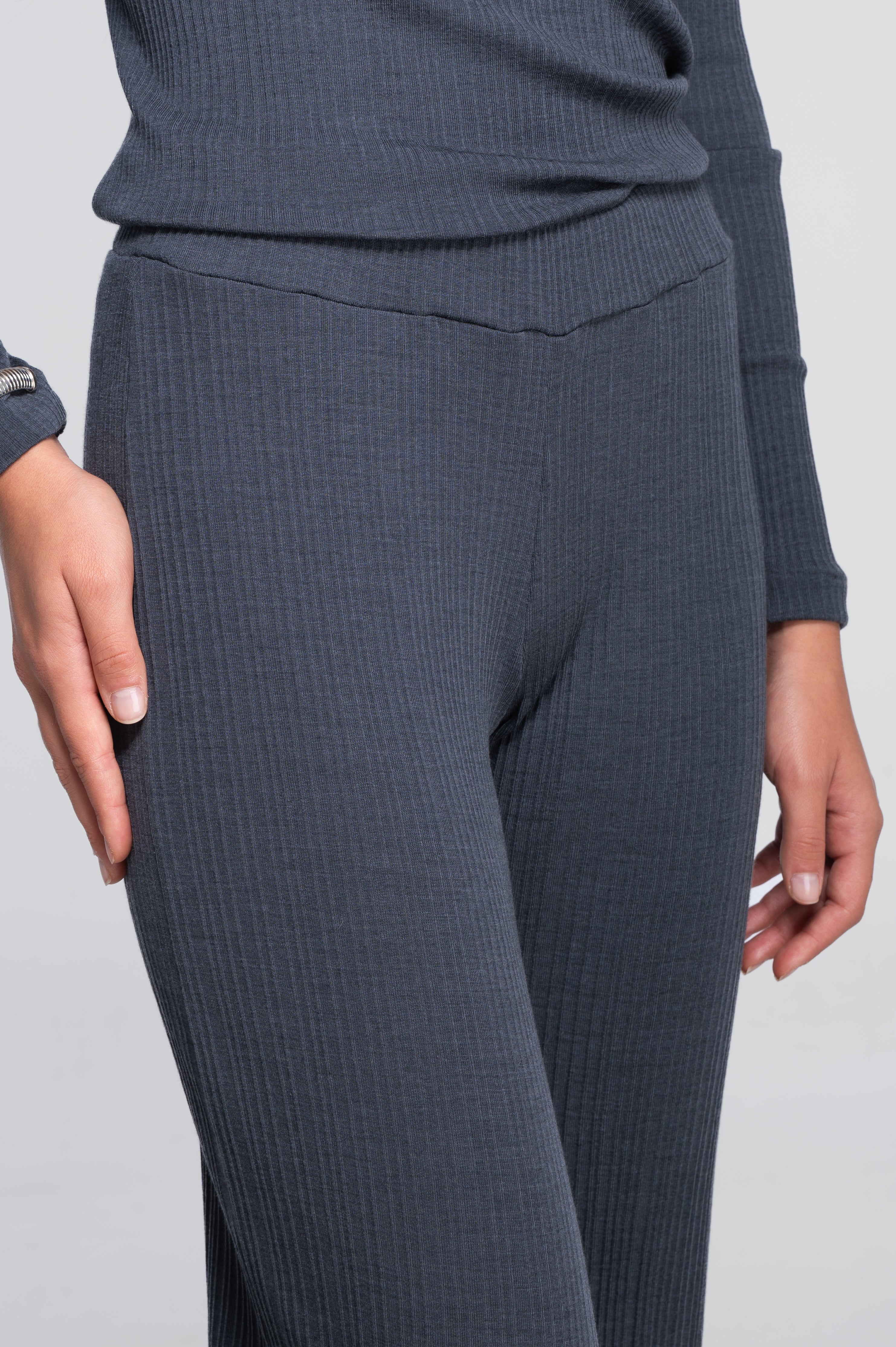 Wide-leg wool and silk trousers with irregular rib 7468