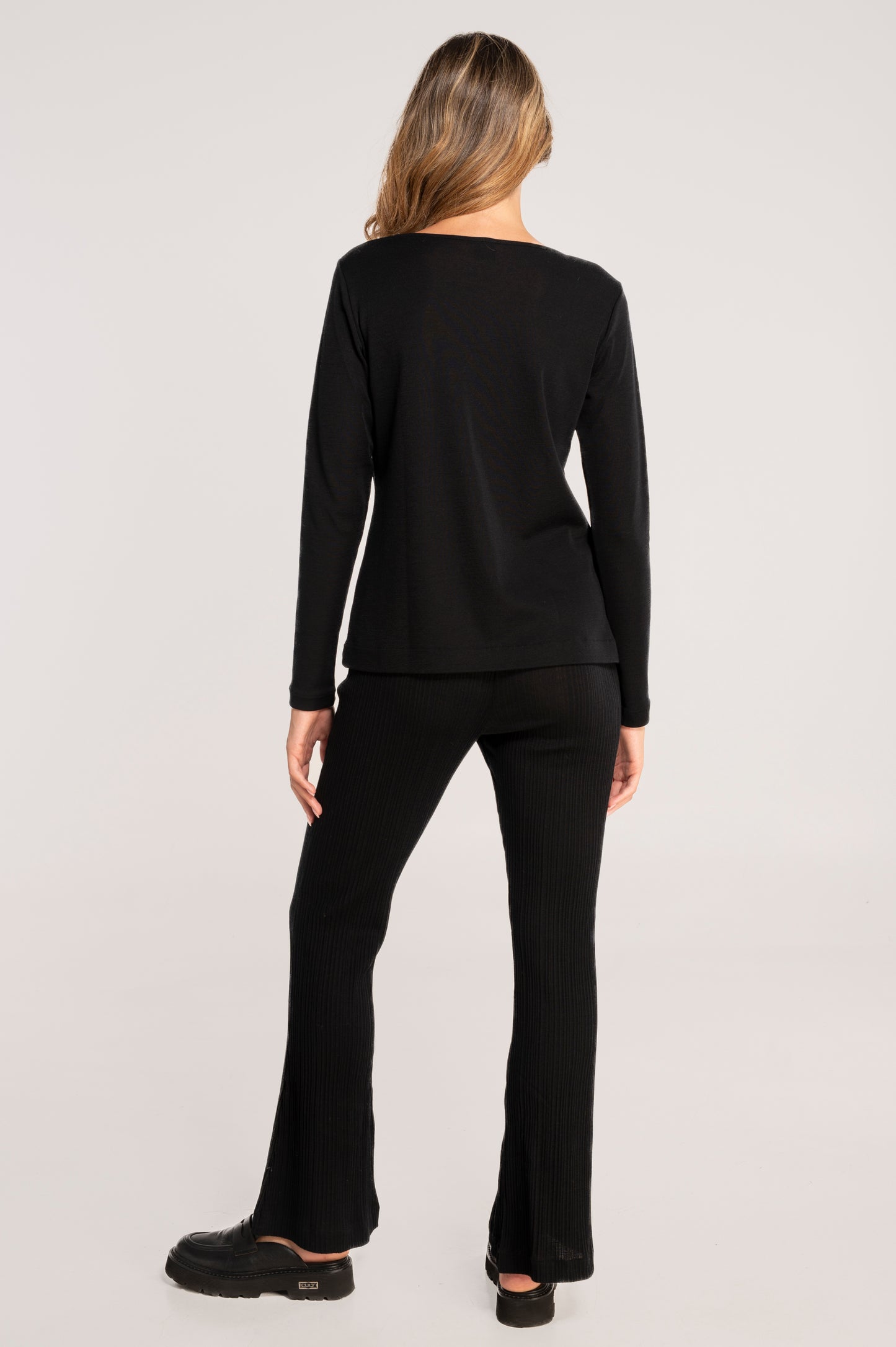 Wool and silk long sleeves round neck shirt with cut-outs 7472