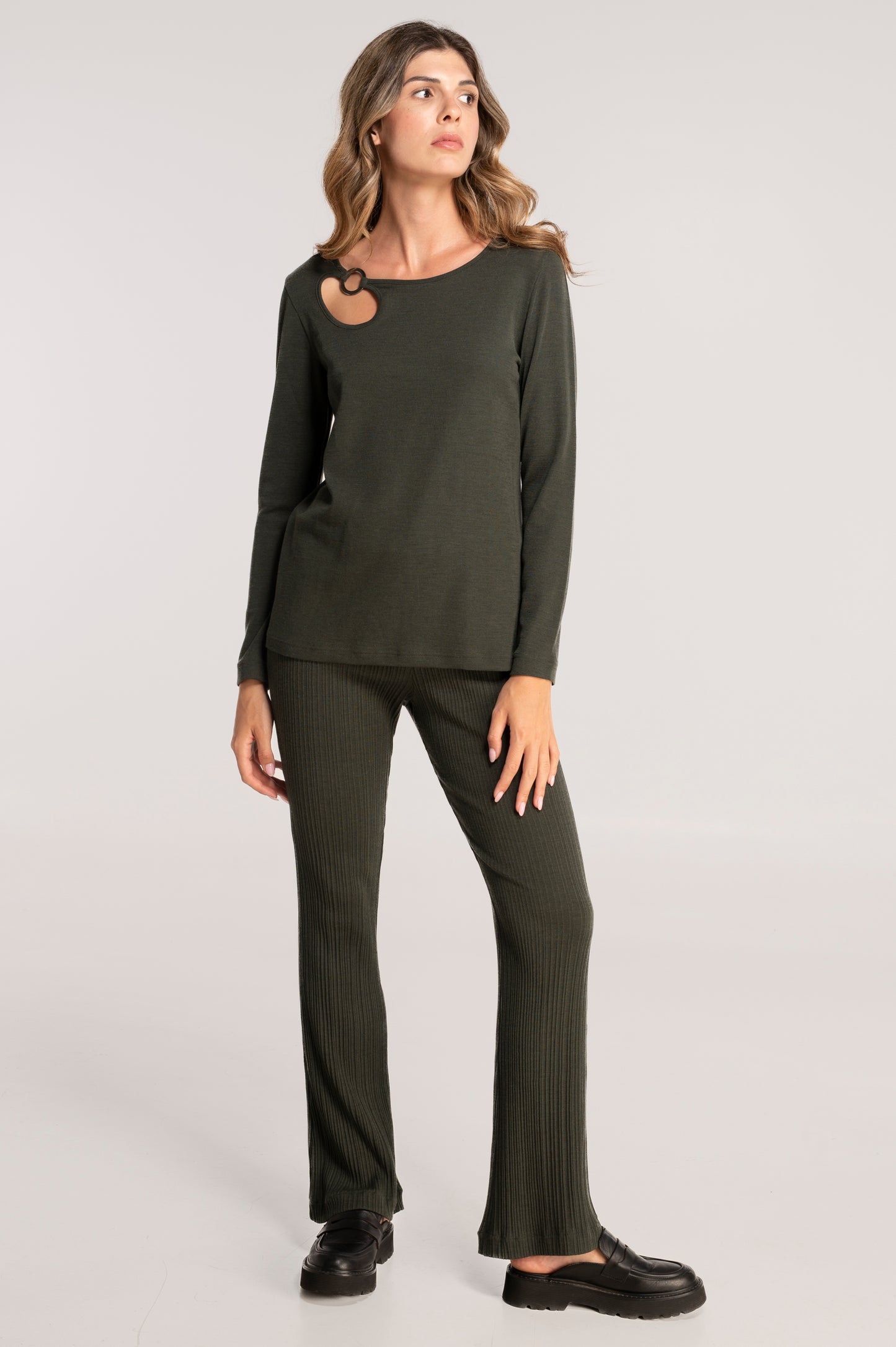 Wool and silk long sleeves round neck shirt with cut-outs 7472