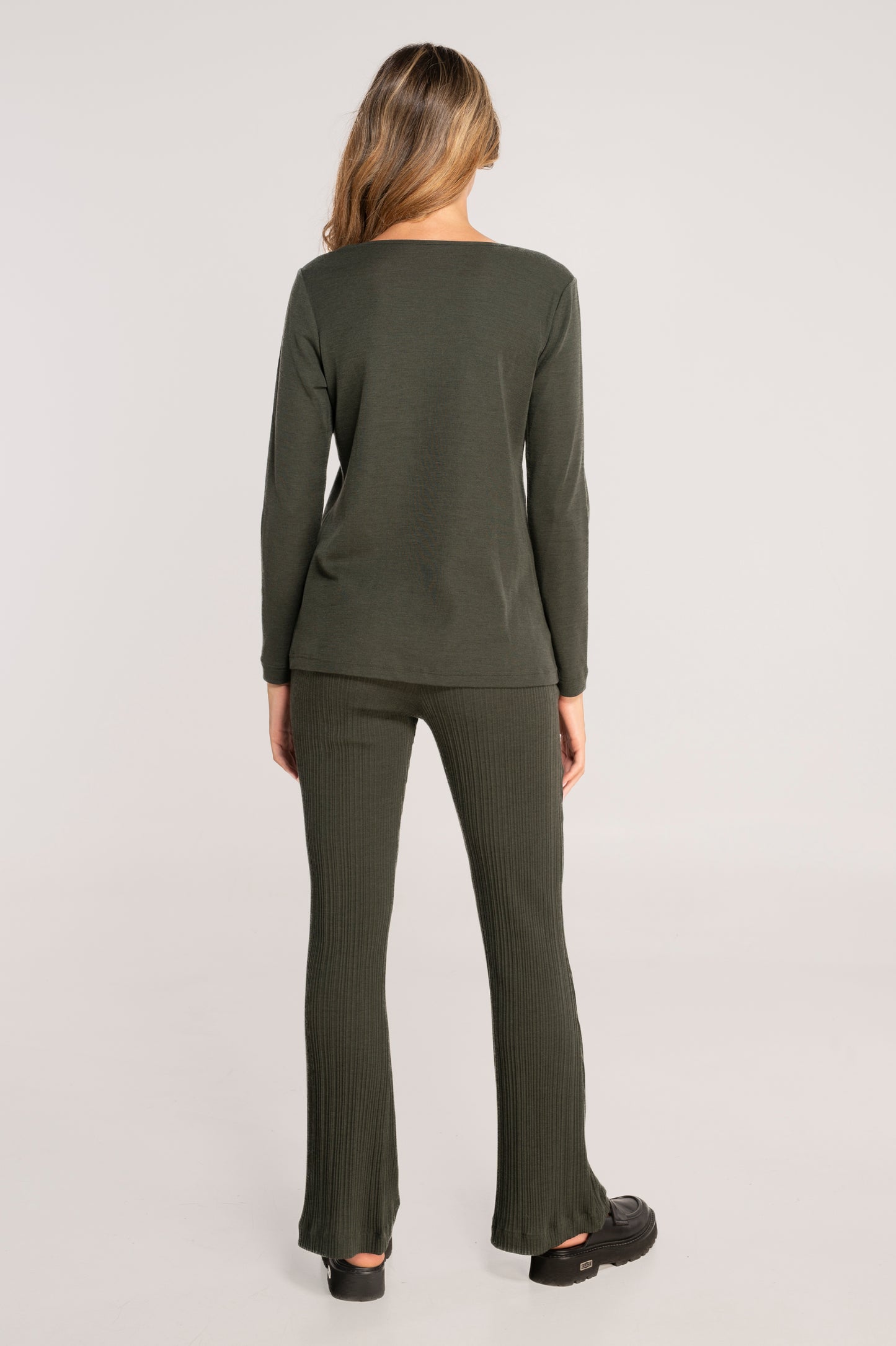 Wool and silk long sleeves round neck shirt with cut-outs 7472