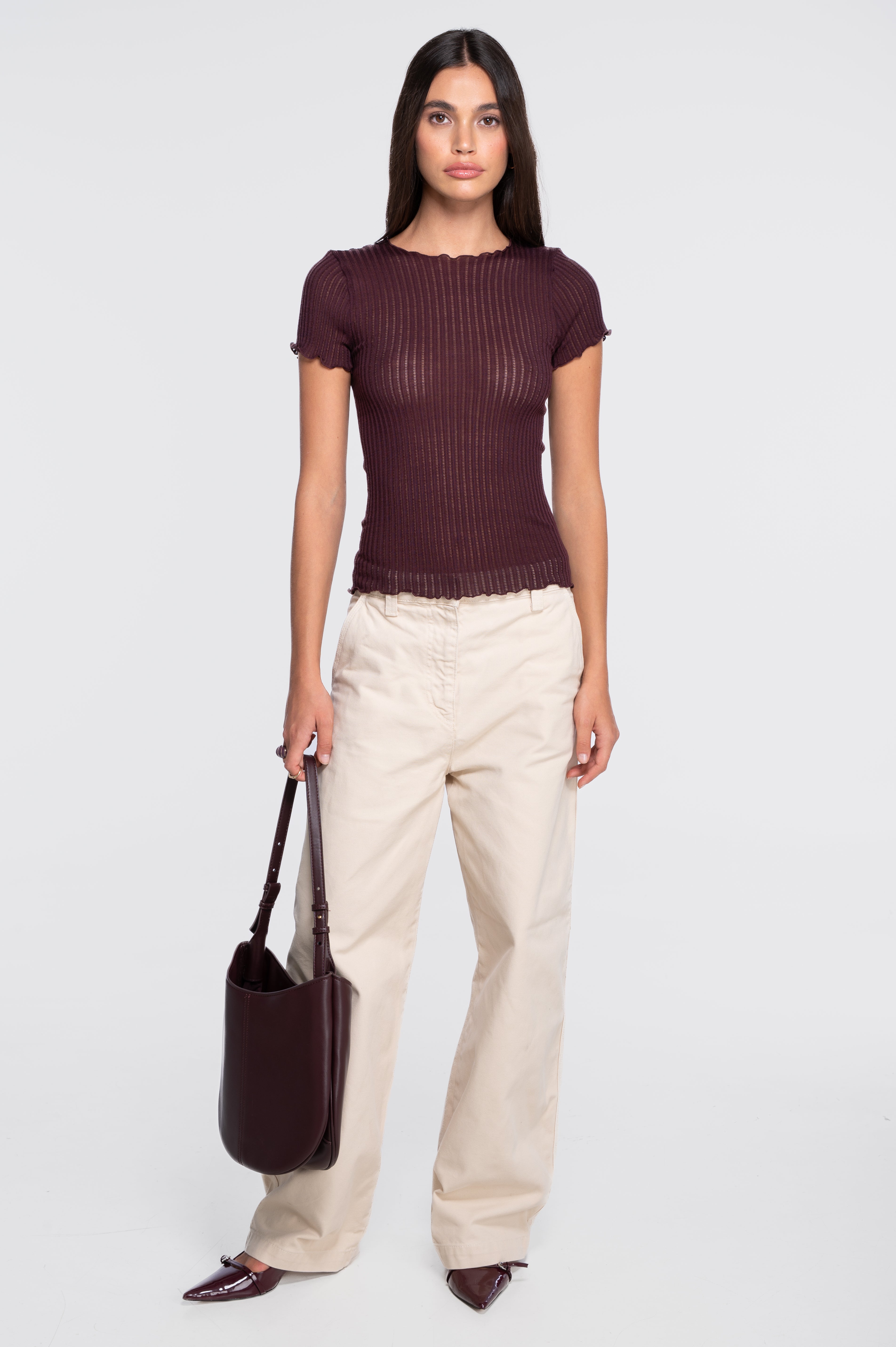 Haut à manches courtes et col rond en laine et soie ajourée 7493