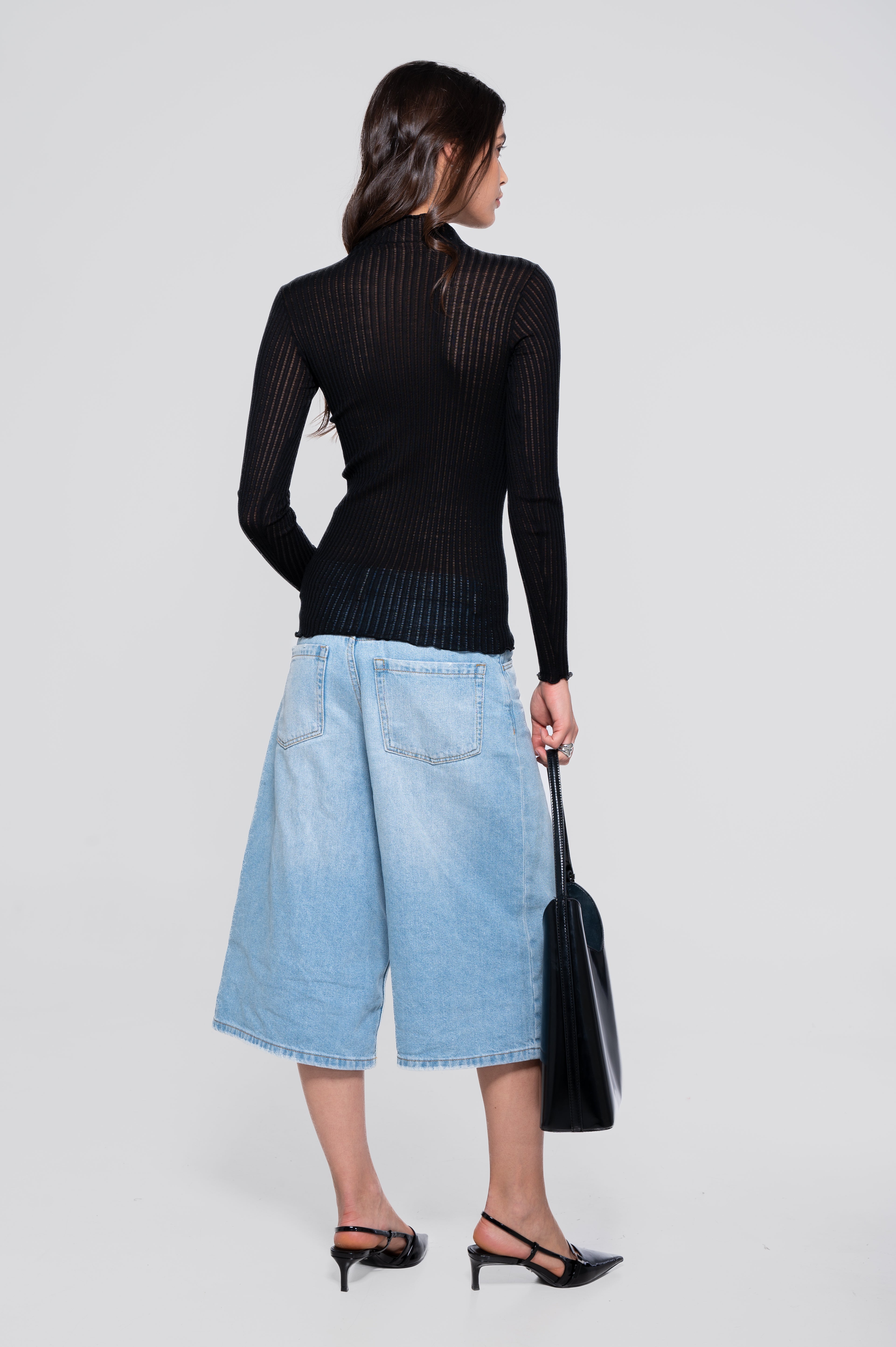 Haut à manches longues et col montant en laine et soie ajourée 7494