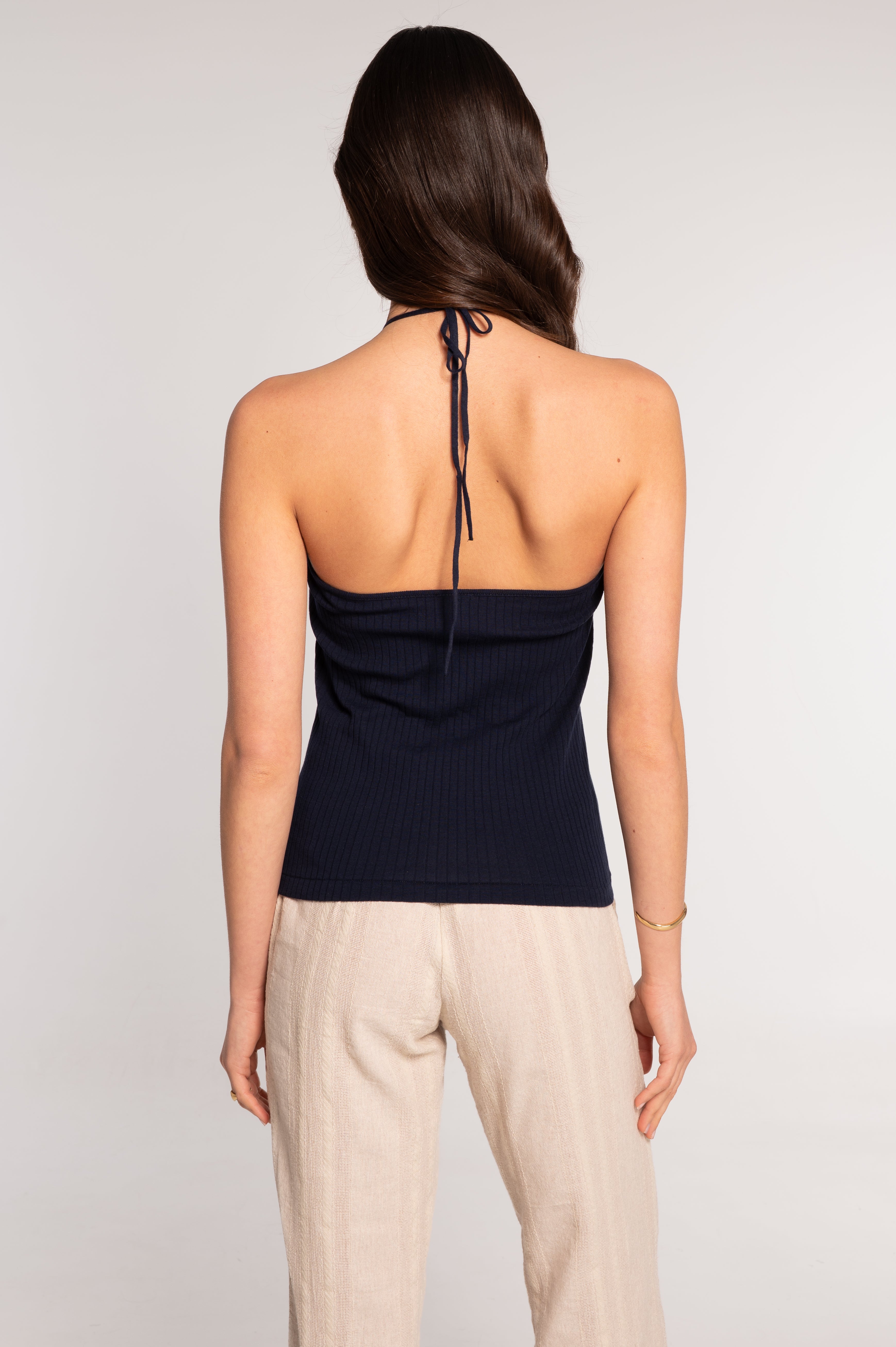 Cotton top with a keyhole detail 7563