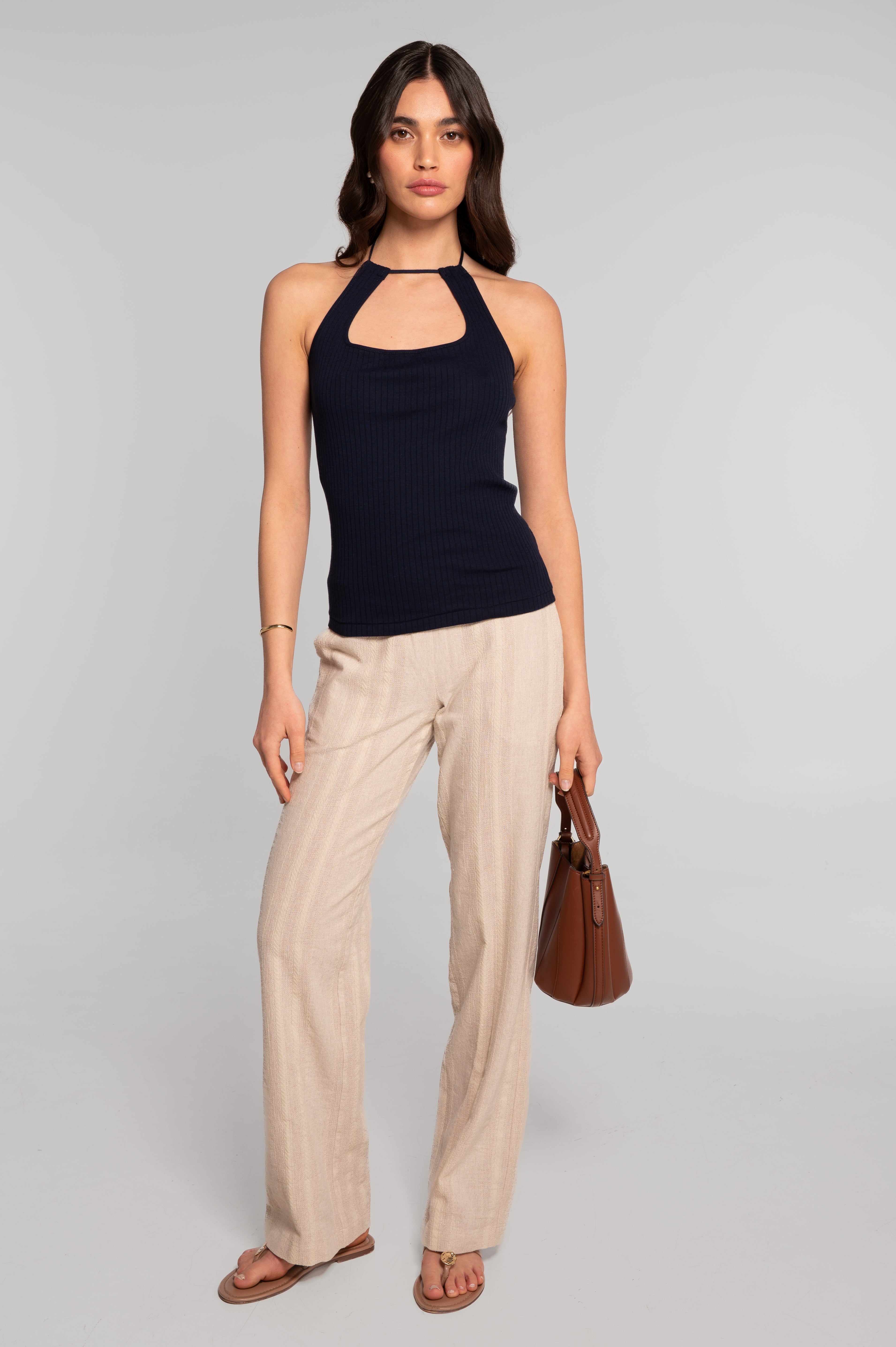 Cotton top with a keyhole detail 7563