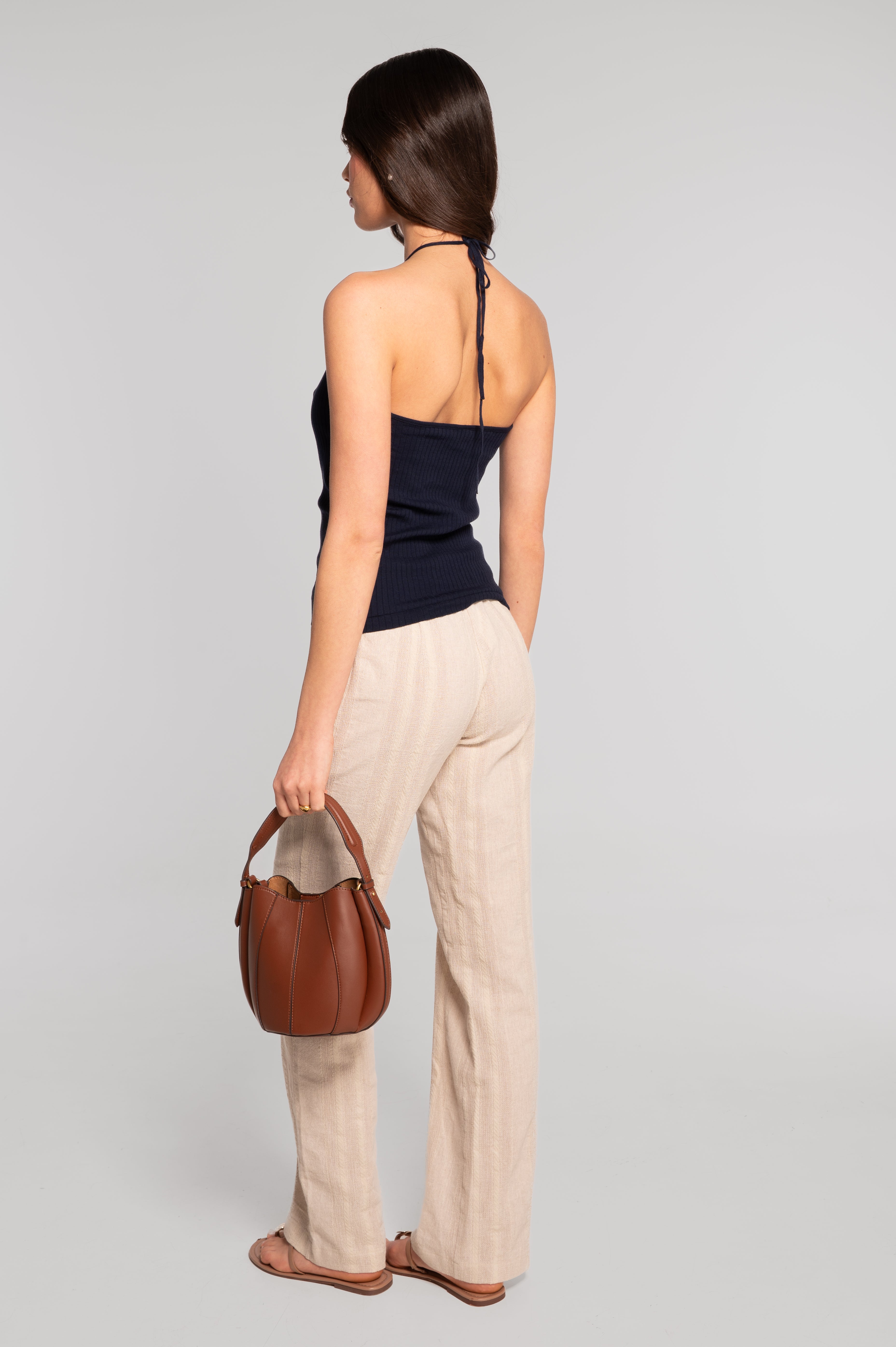 Cotton top with a keyhole detail 7563