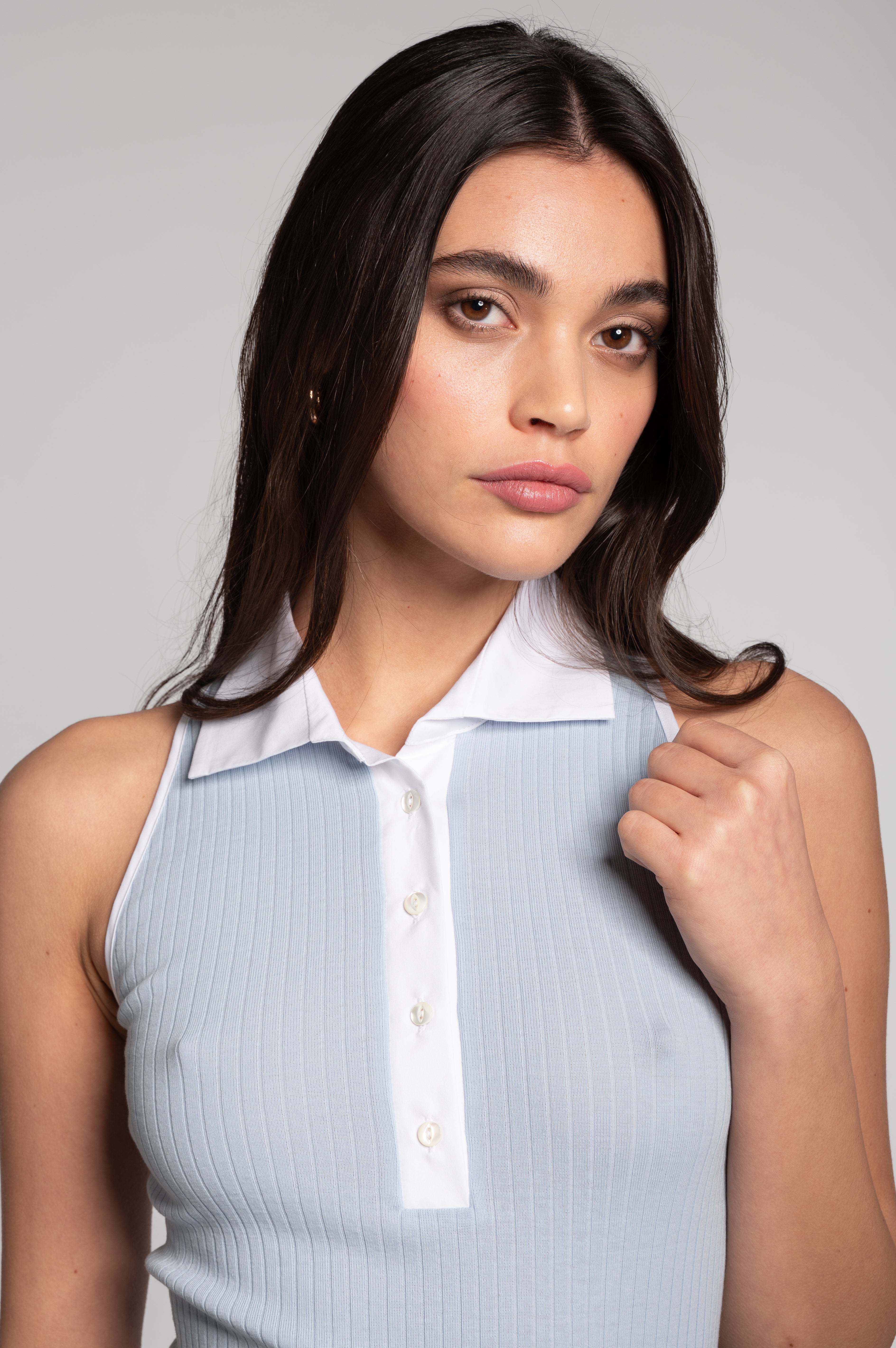 Cotton top with poplin henley neckline 7569