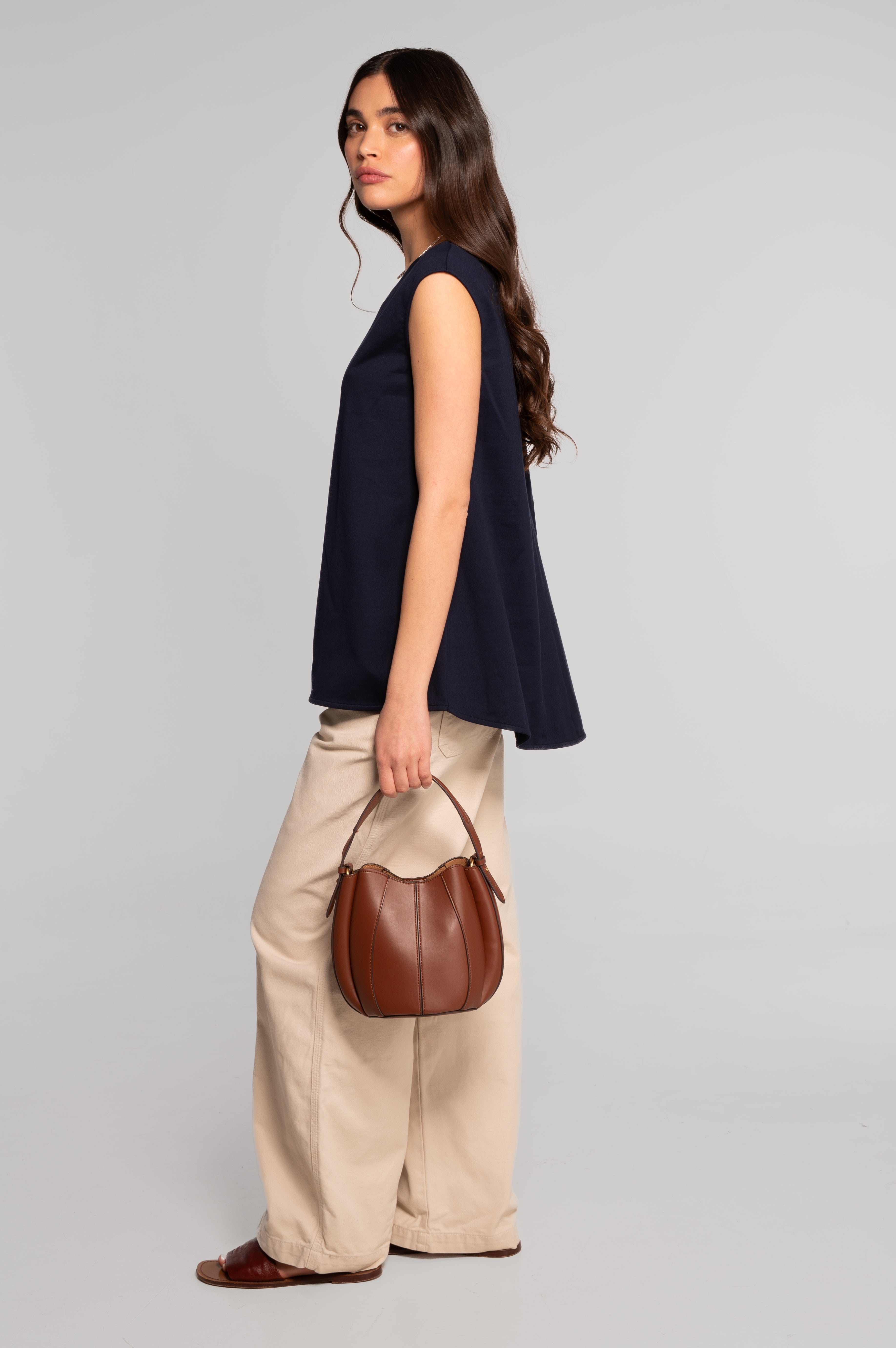 Sleeveless flared top in heavyweight jersey cotton 7572