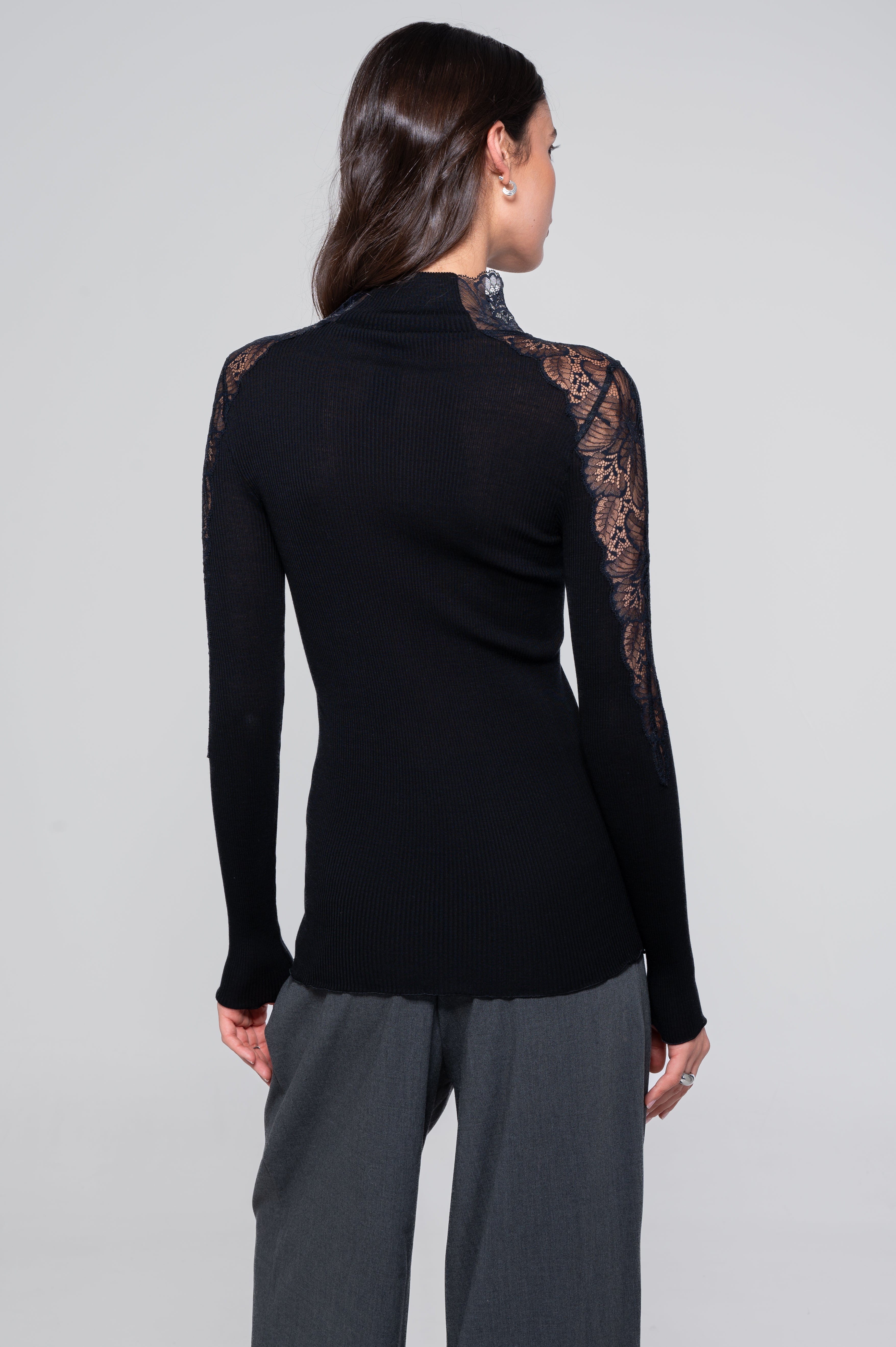 Wool and silk long sleeves mock neck shirt with Leavers lace insert 7613