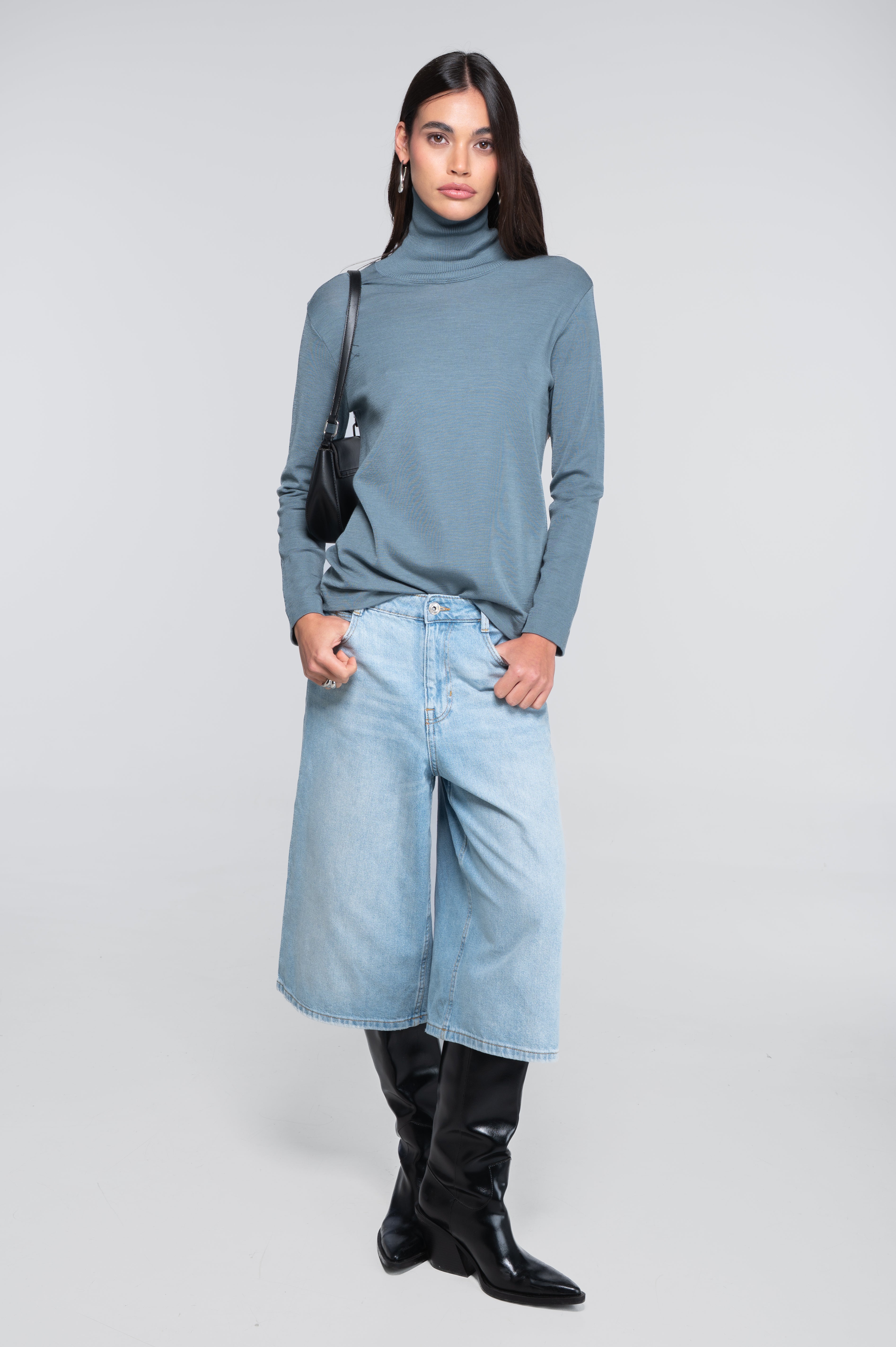 Wool and silk long sleeves turtleneck shirt 7635
