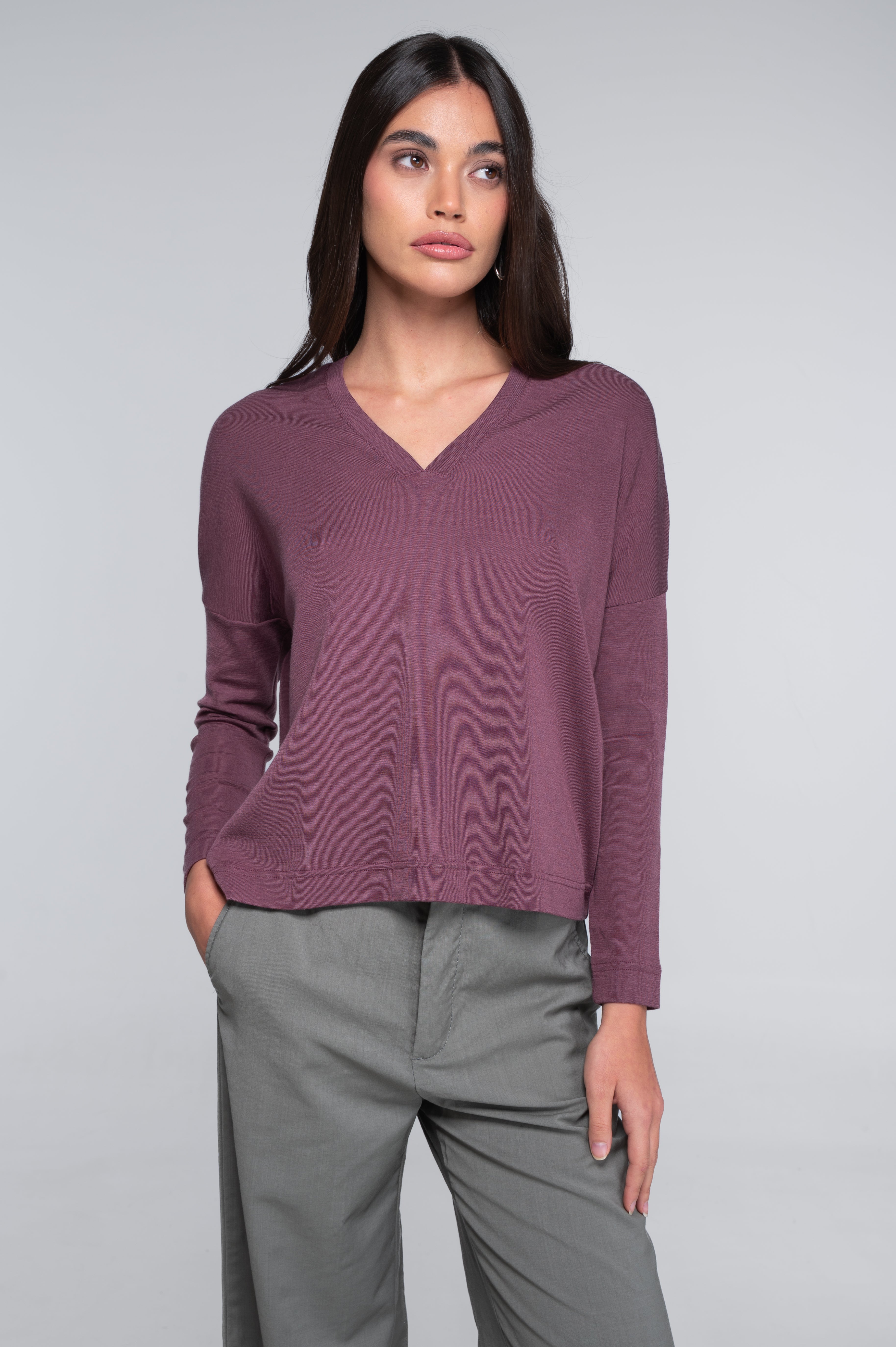 Wool and silk long sleeves V neck shirt 7636
