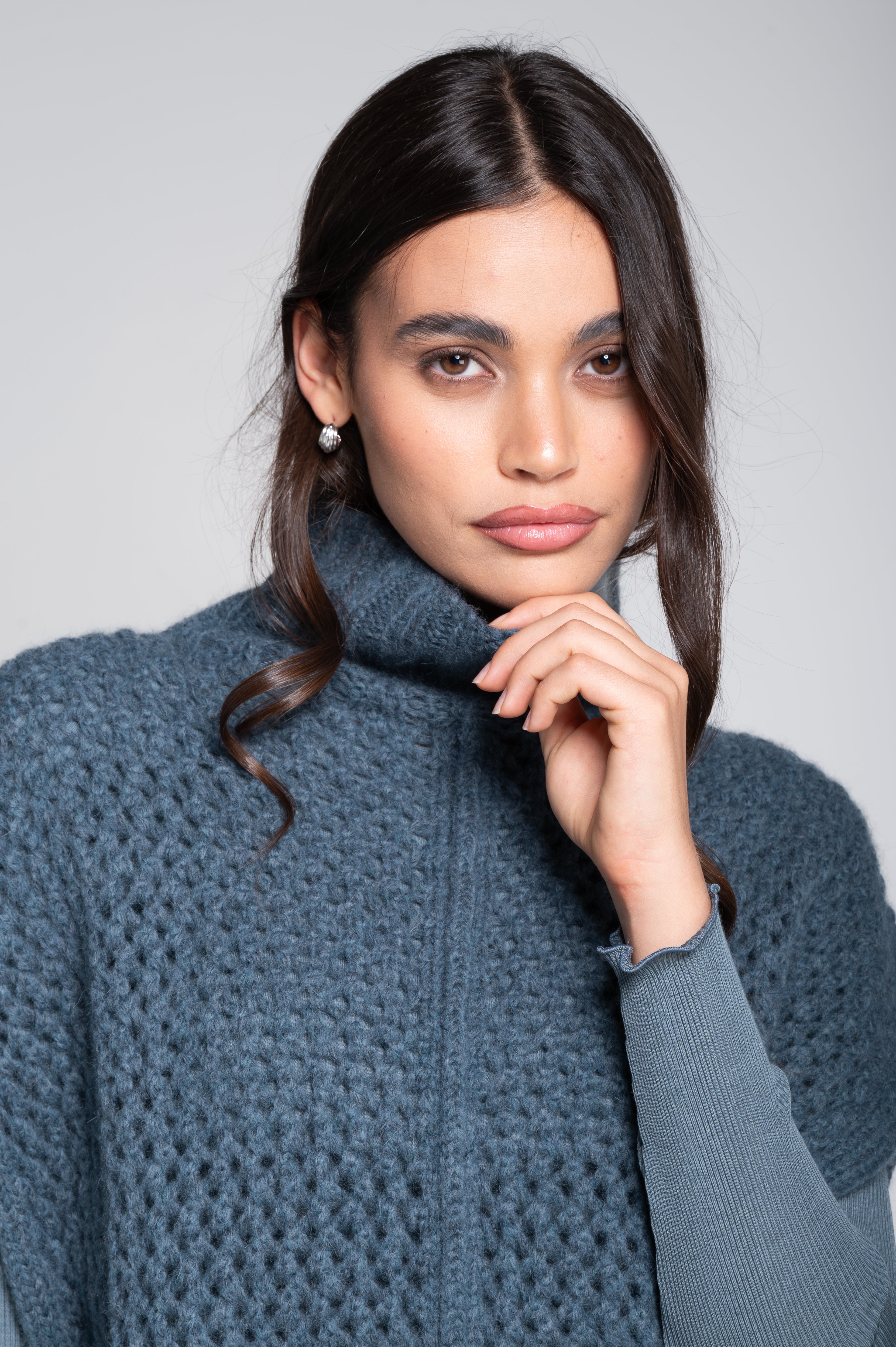 Mock neck vest in alpaca blend with openwork texture 7681