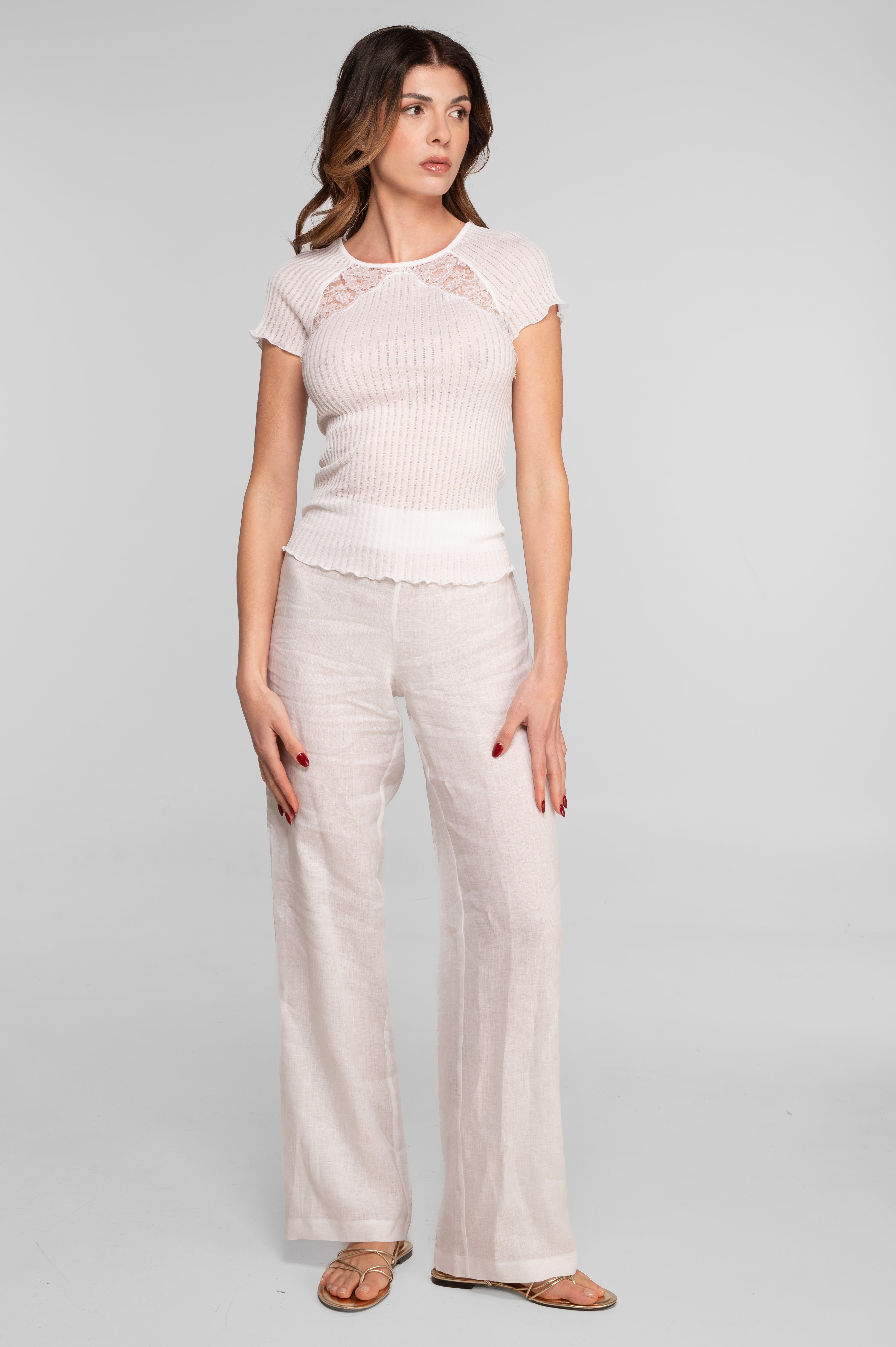 Short sleeves top in ajouré Filoscozia with Chantilly lace 7701