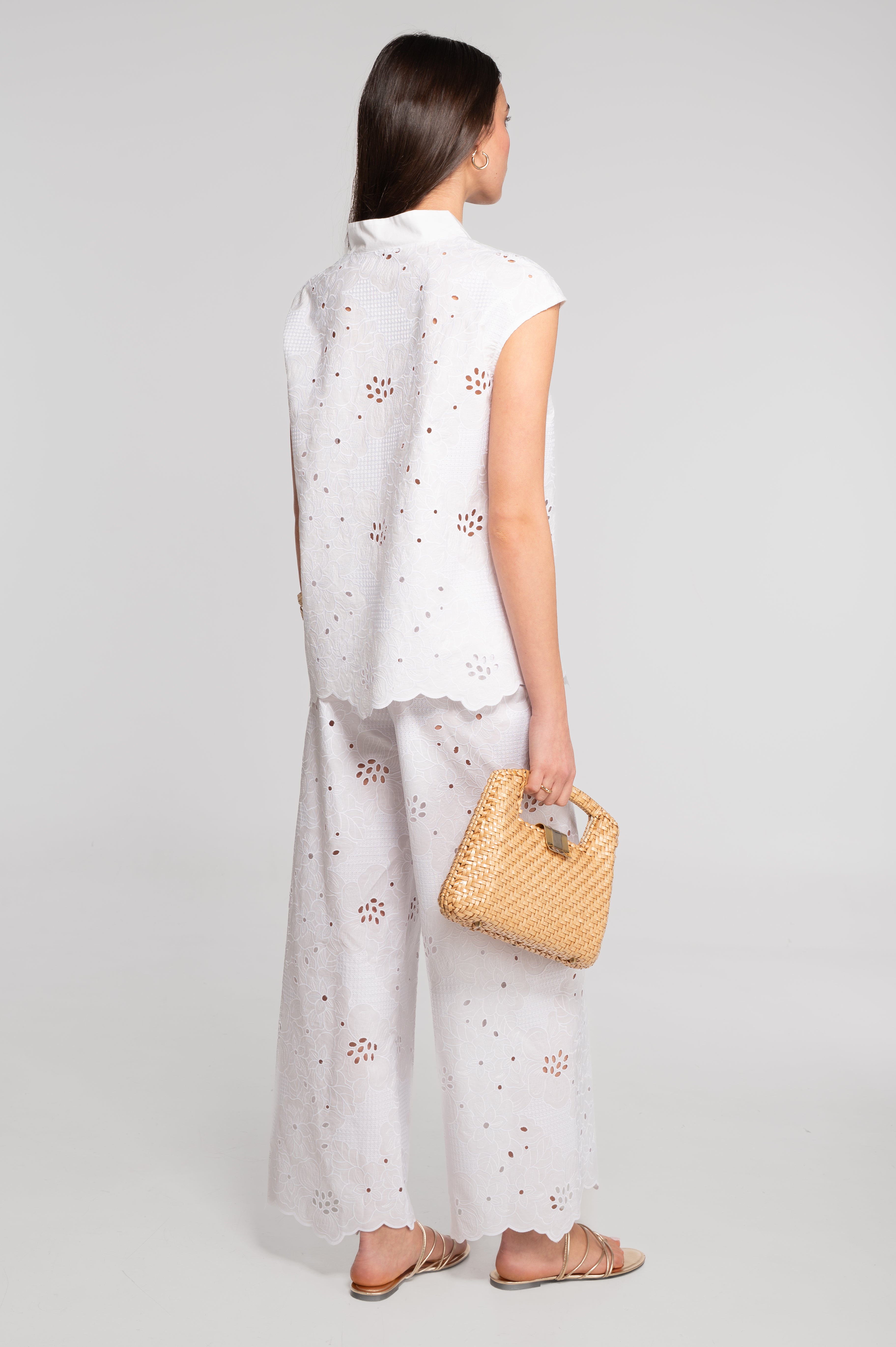 Broderie anglaise flared blouse 7711