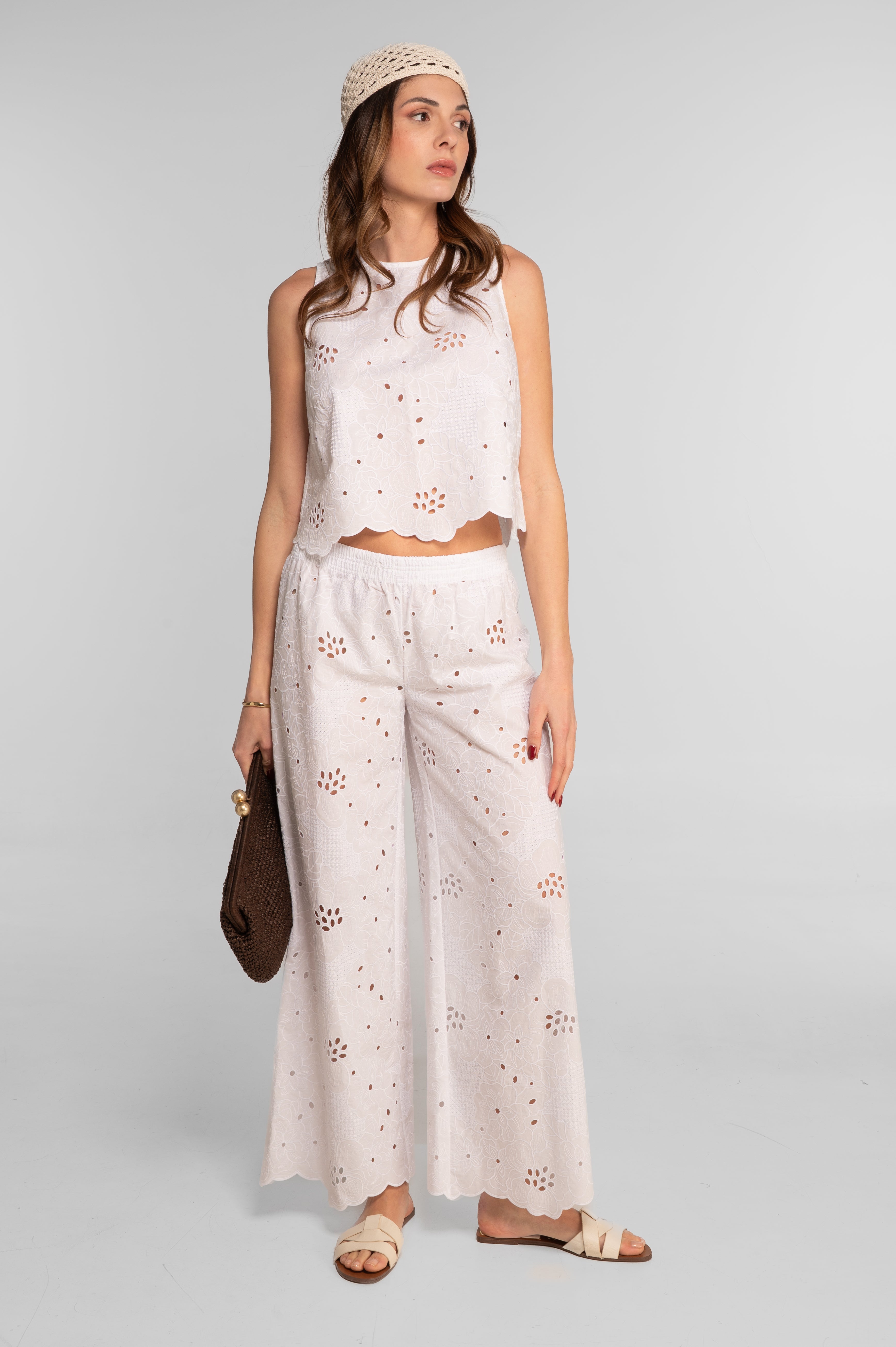 Broderie anglaise sleeveless cropped top 7713