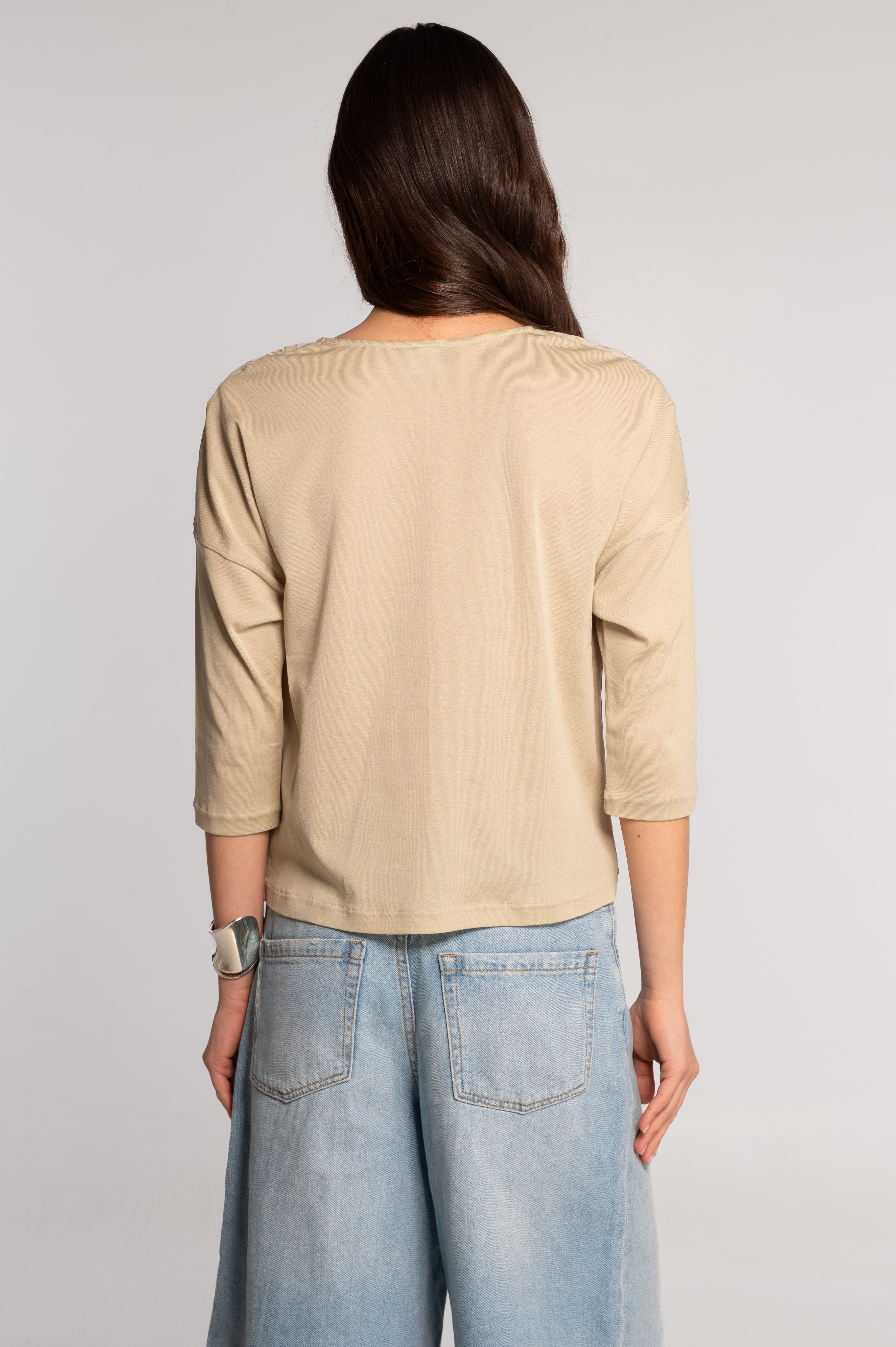 Broderie anglaise V neck blouse 7715