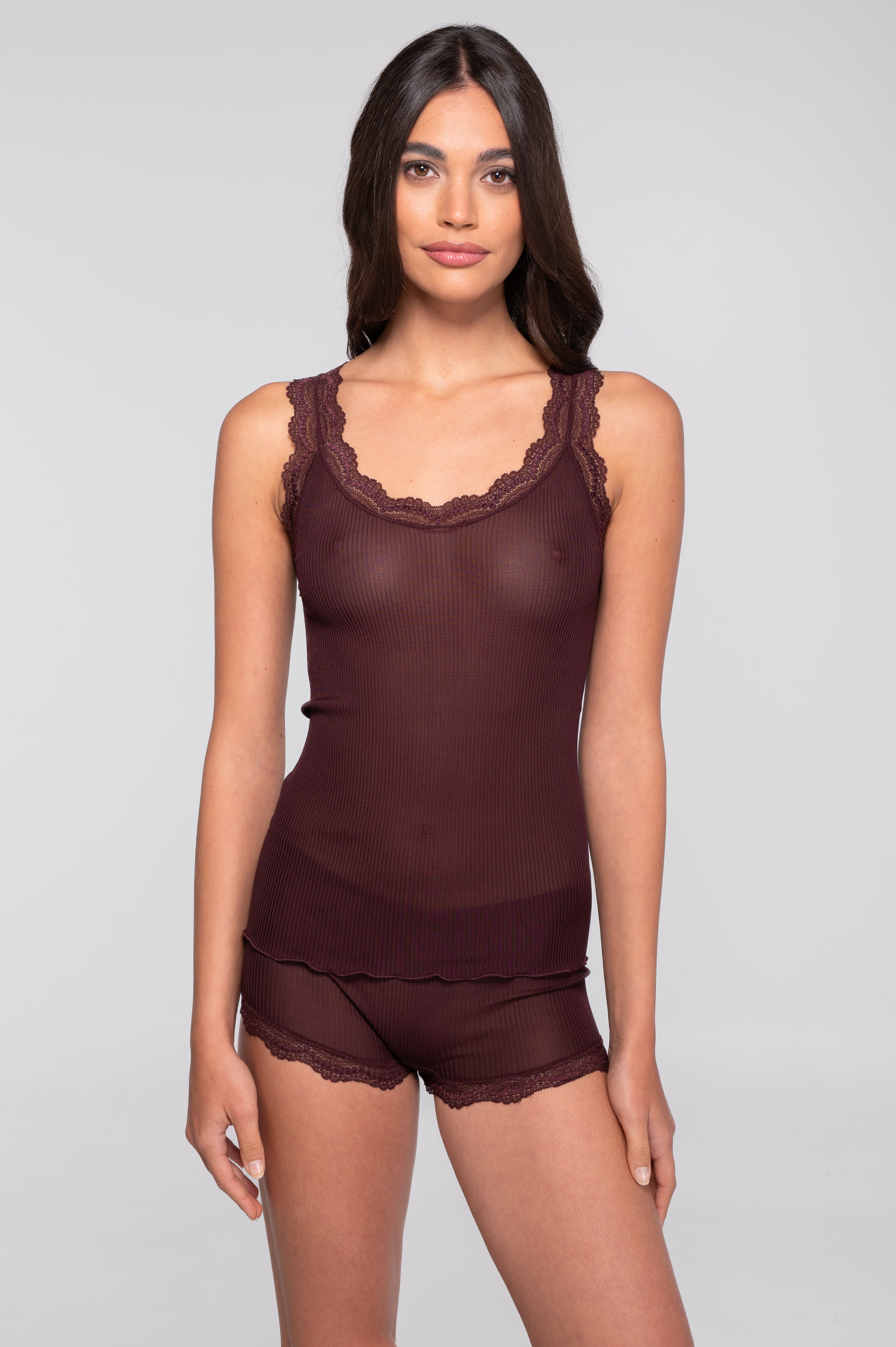 Set di canottiera in seta con pizzo Leavers 9472 + culotte 9477