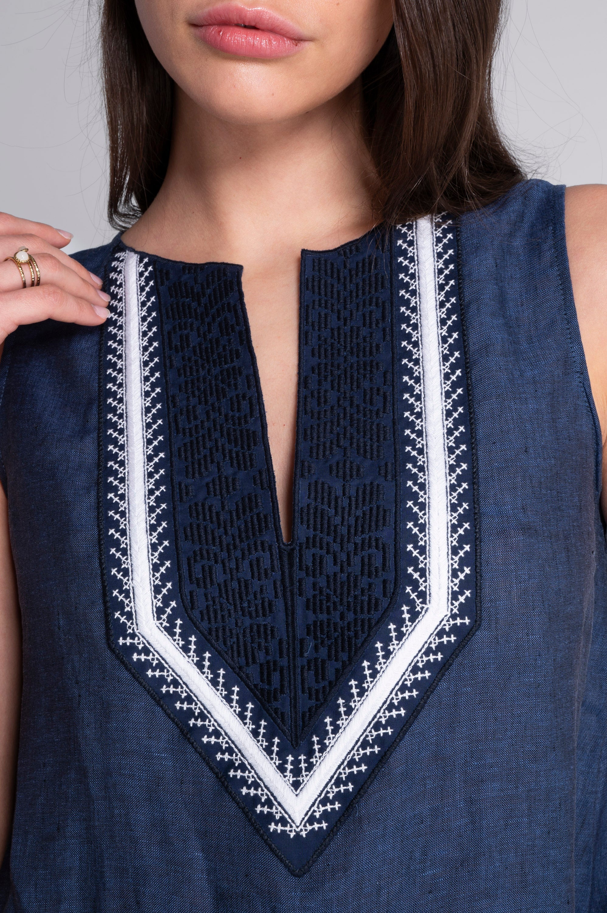 Sleeveless linen blouse with ethnic embroidery 7530