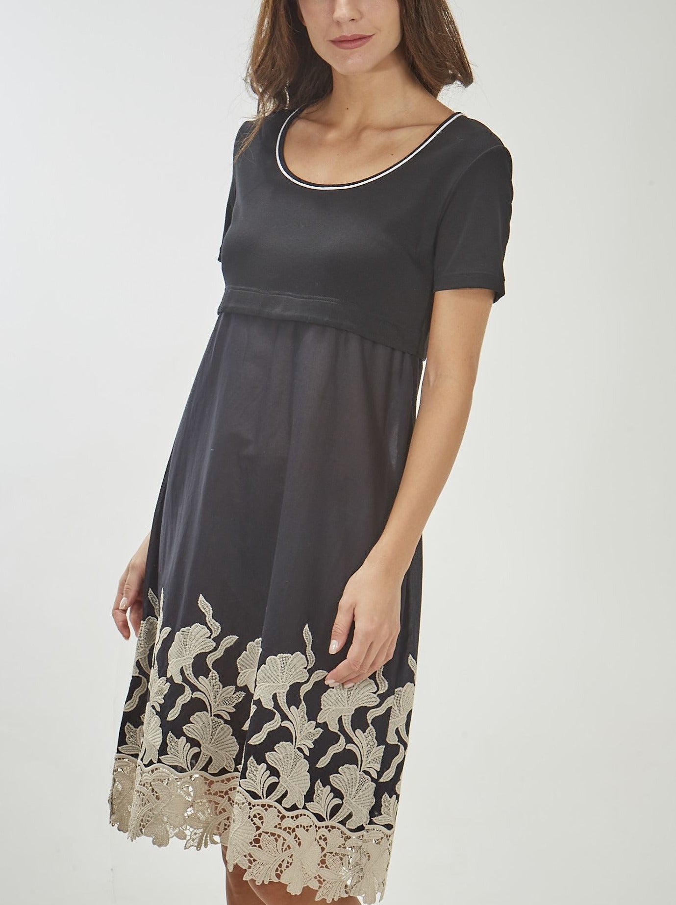 Short-sleeved Minidress in Cotton with Macramé 5984 - Oscalito